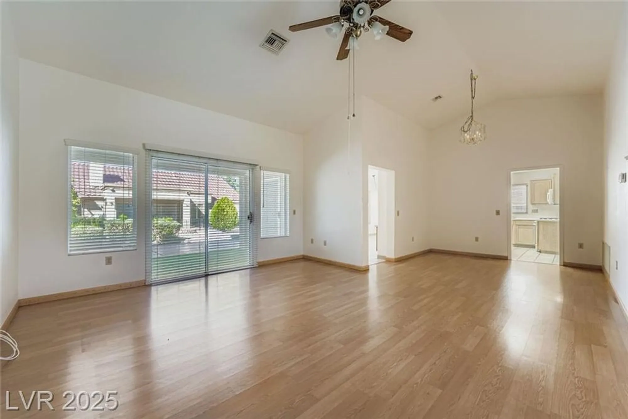 Property Slideshow image 7 of 38 | 8524 gull dr, Las Vegas, NV, 89134