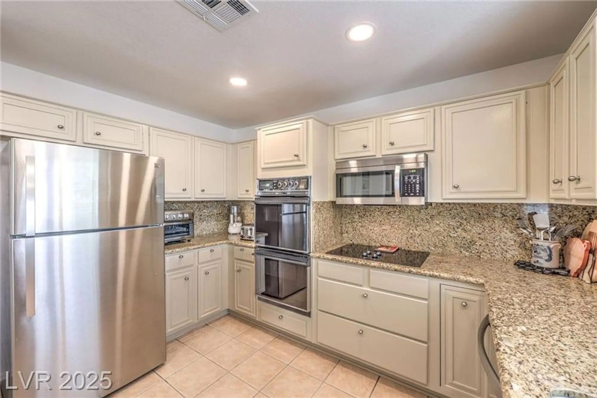 Property Slideshow image 13 of 53 | 3000 linkview dr, Las Vegas, NV, 89134