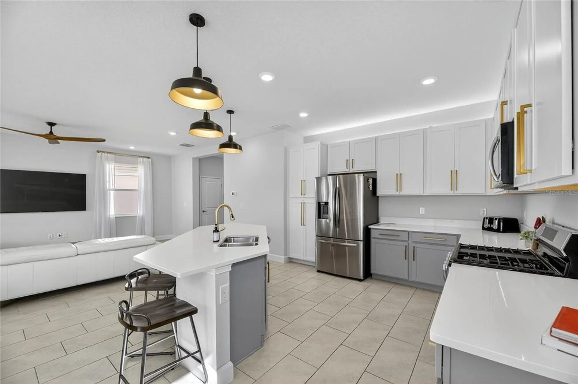 Property Slideshow image 20 of 91 | 324 blackrock ln, Apollo Beach, FL, 33572