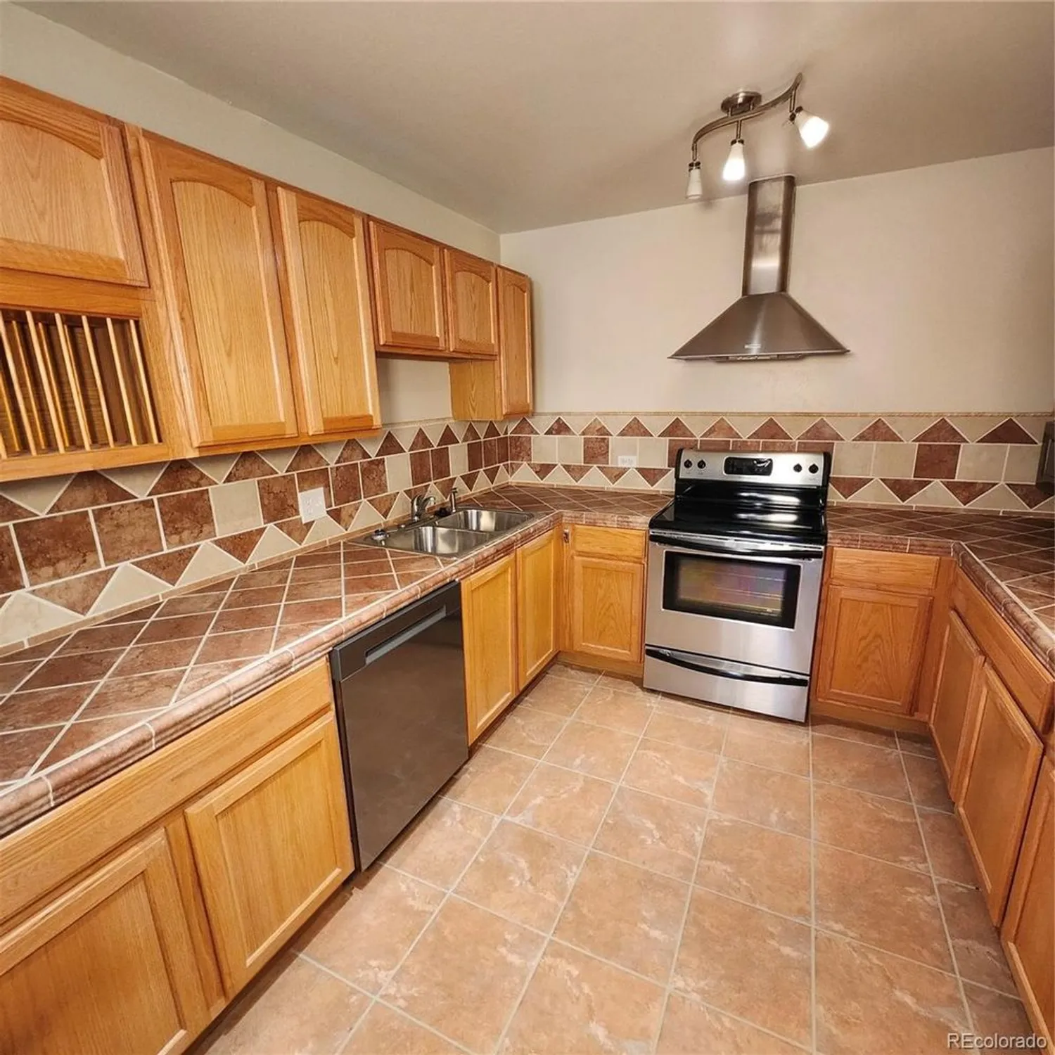 Property Slideshow image 16 of 48 | 755 s clinton st 6b, Denver, CO, 80247