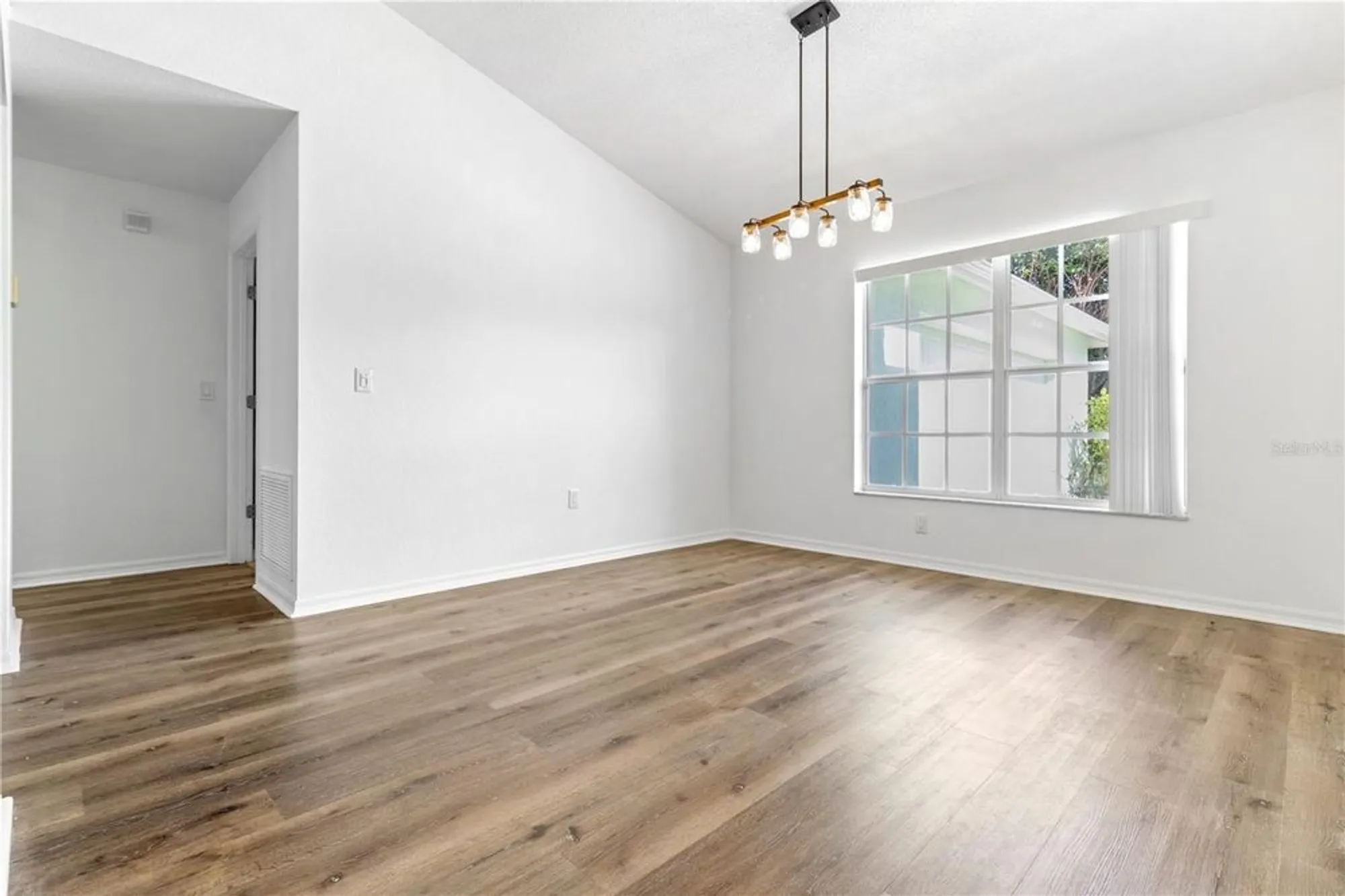 Property Slideshow image 8 of 57 | 9400 merriweather dr, Weeki Wachee, FL, 34613