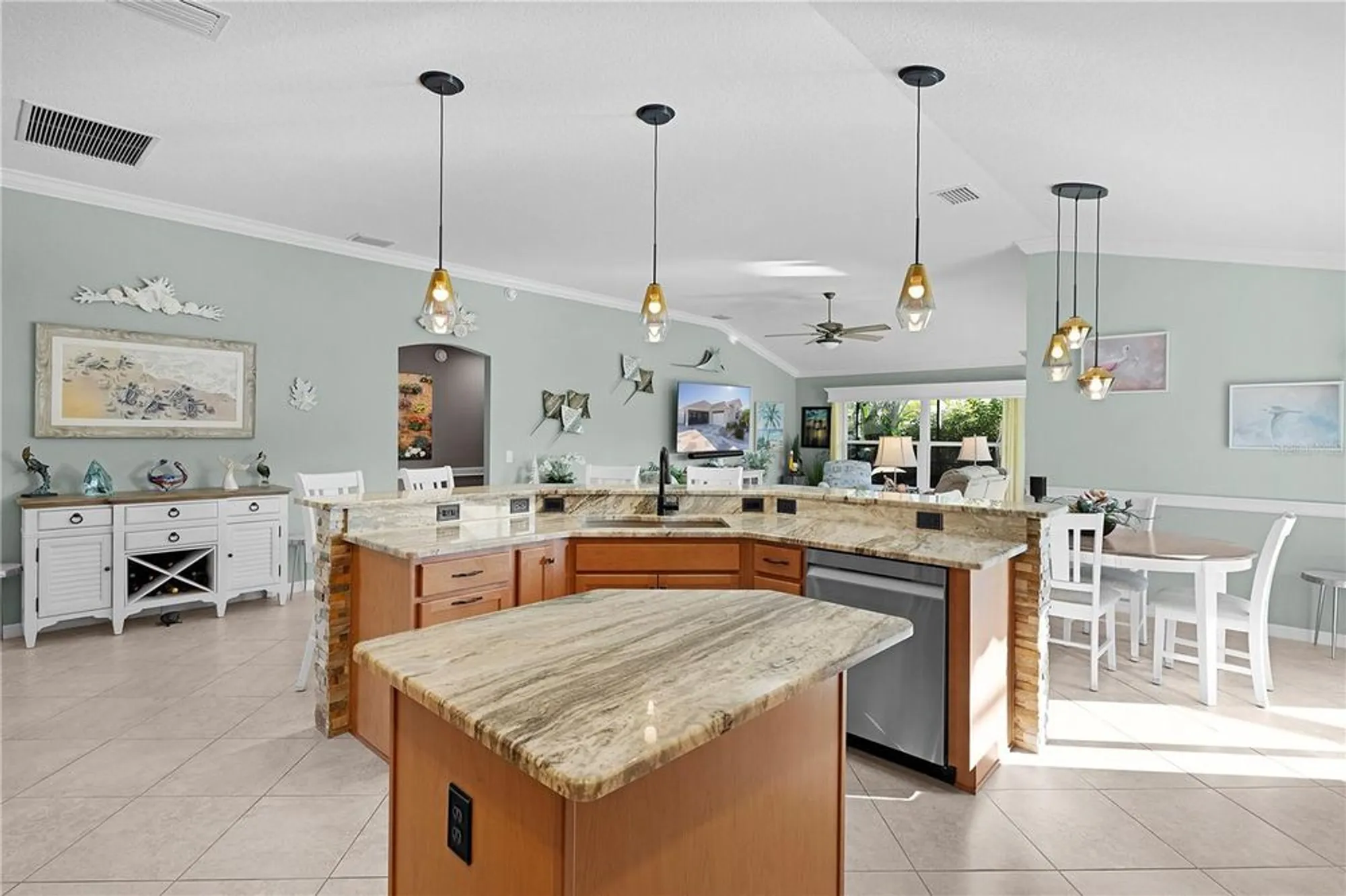 Property Slideshow image 16 of 65 | 16839 se 91st crenshaw ter, The Villages, FL, 32162