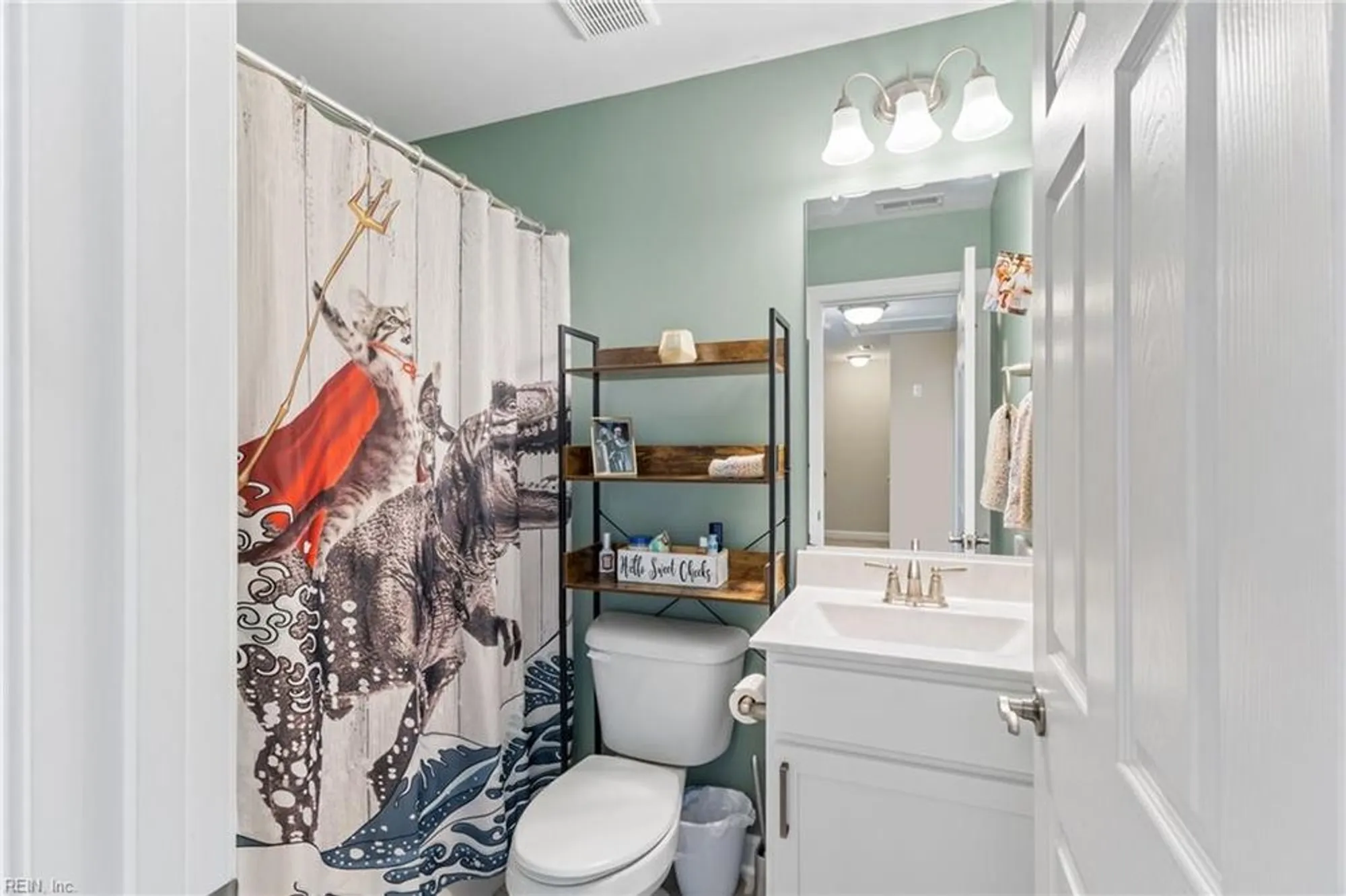 Property Slideshow image 22 of 26 | 1022 holmes ct, Williamsburg, VA, 23188