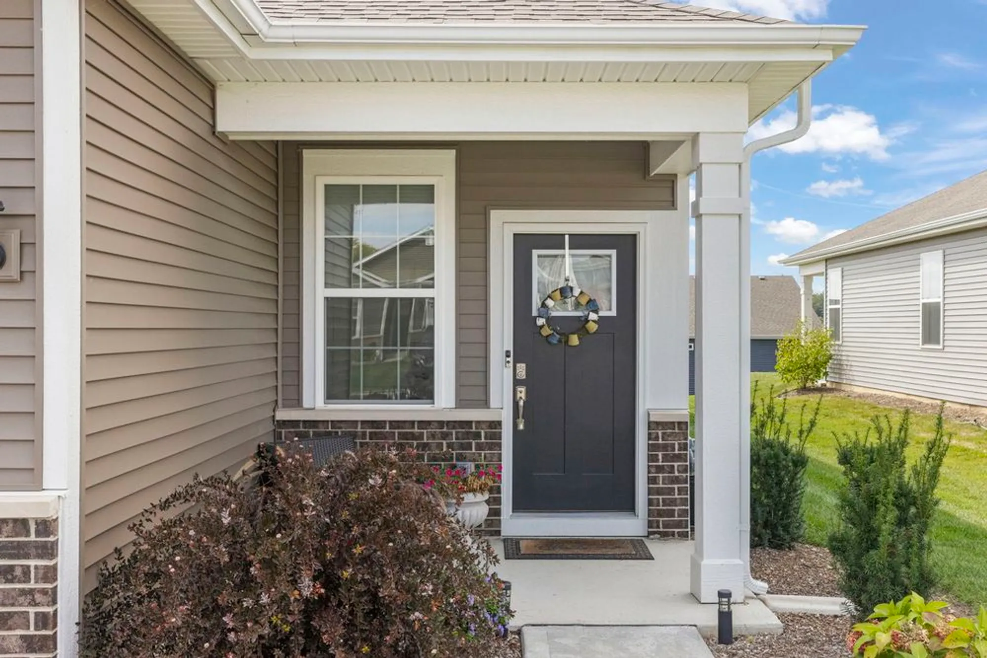 Property Slideshow image 3 of 25 | 1 savannah ct, Algonquin, IL, 60102