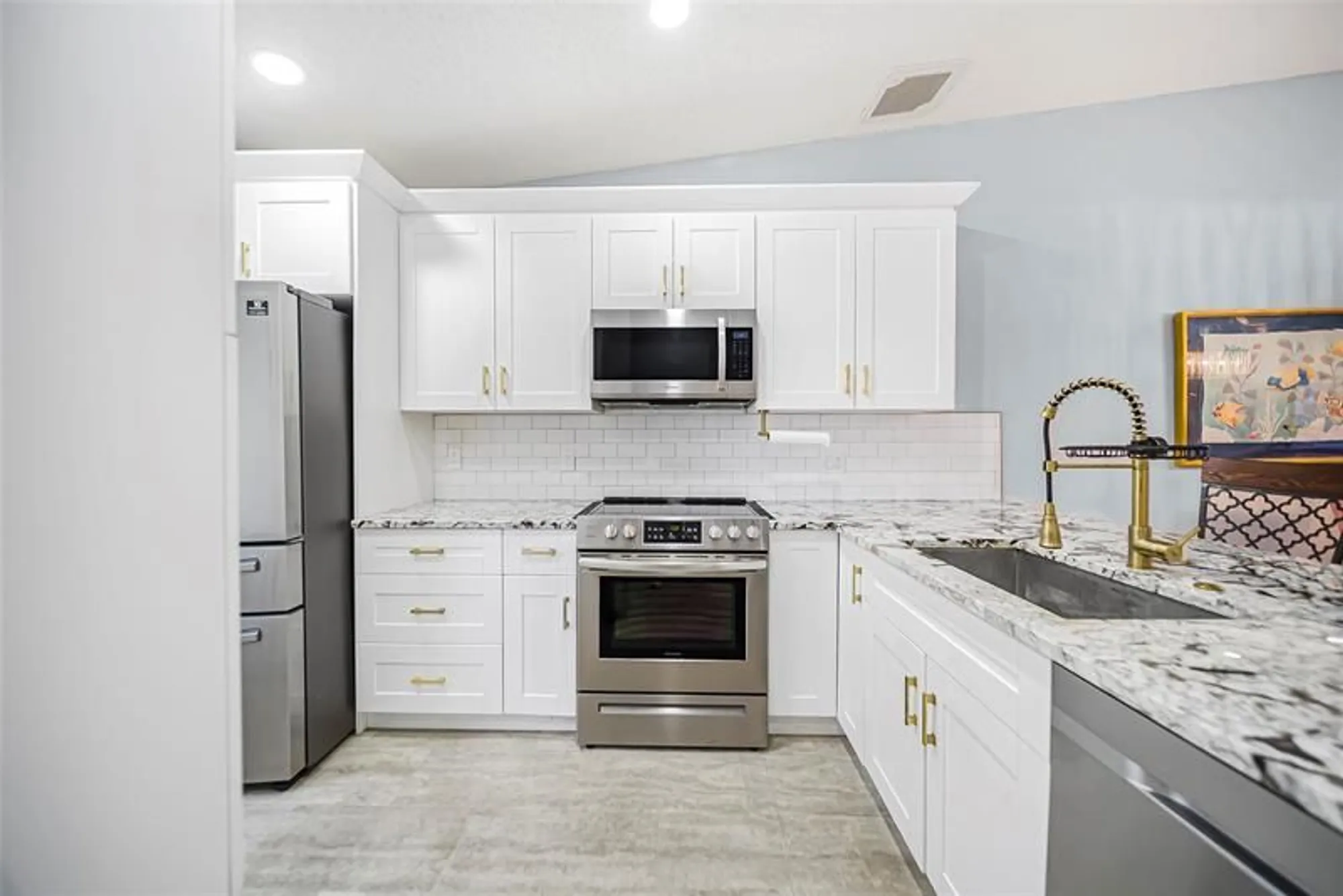 Property Slideshow image 4 of 34 | 18527 horizon ave b, Boca Raton, FL, 33496