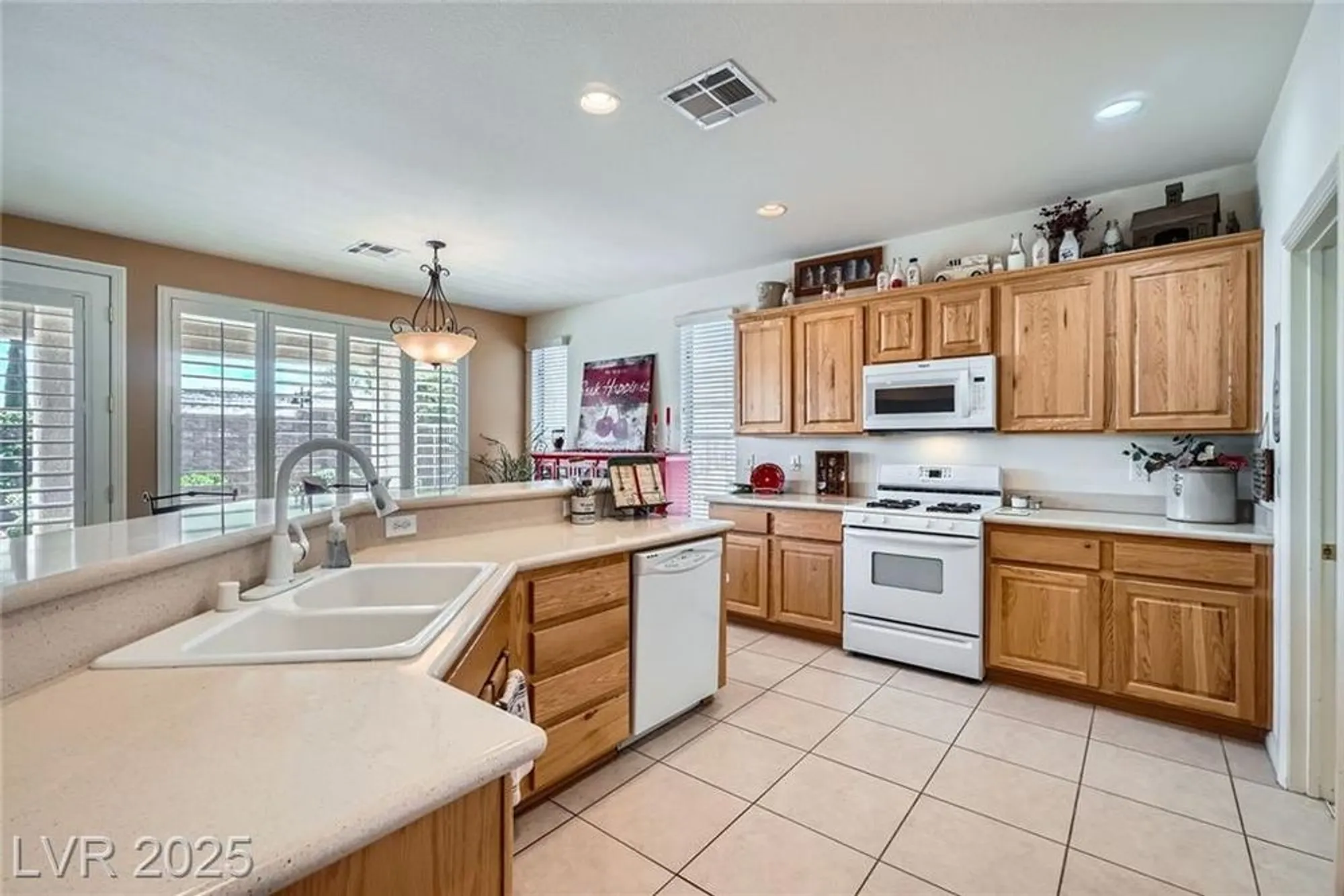 Property Slideshow image 6 of 50 | 10547 grazia ave, Las Vegas, NV, 89135