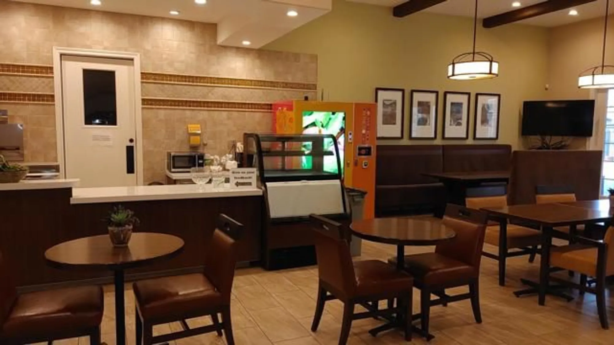 Property Slideshow image 26 of 34 | 85549 veneto ln, Indio, CA, 92203