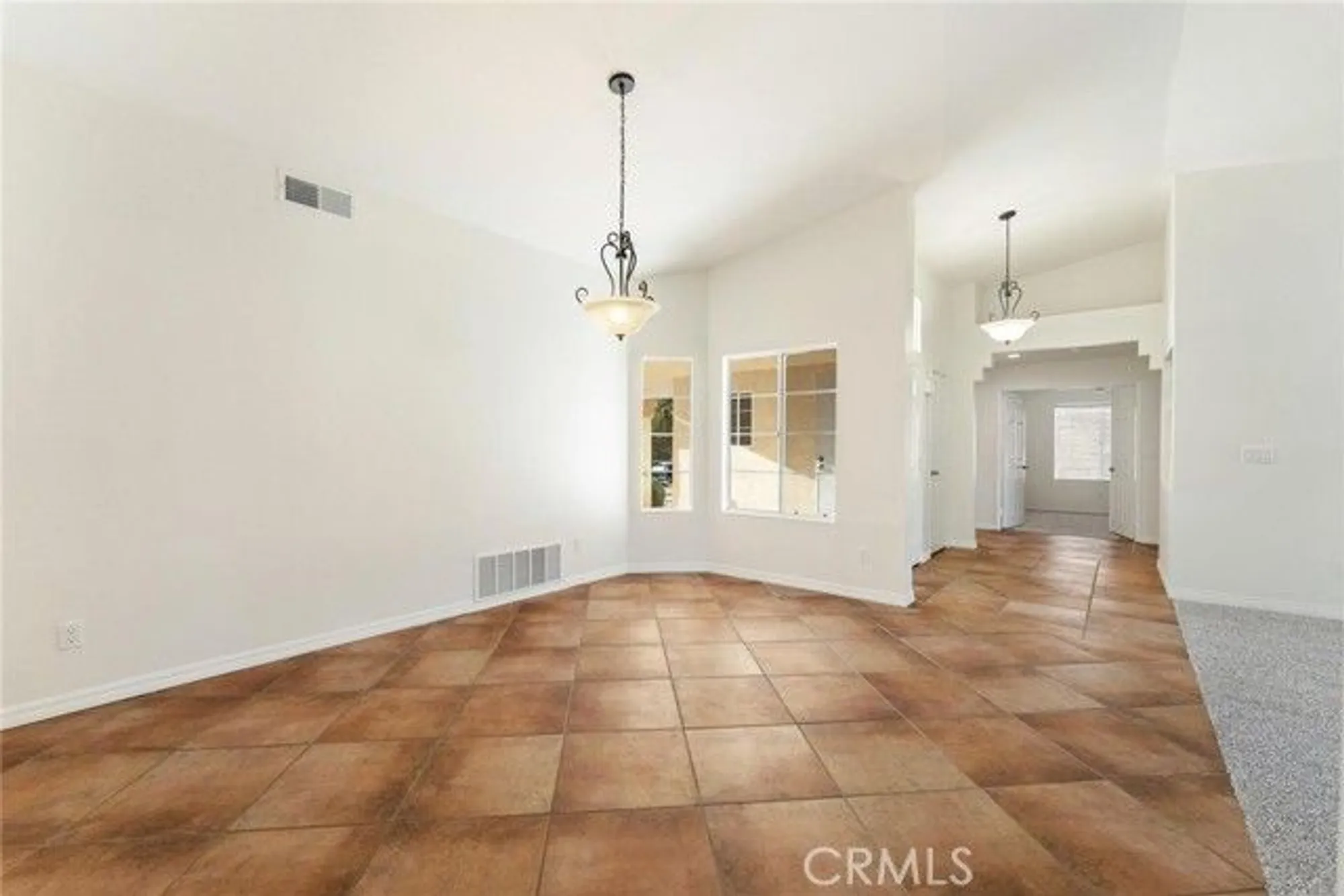 Property Slideshow image 15 of 40 | 1886 tamarack ln, Hemet, CA, 92545