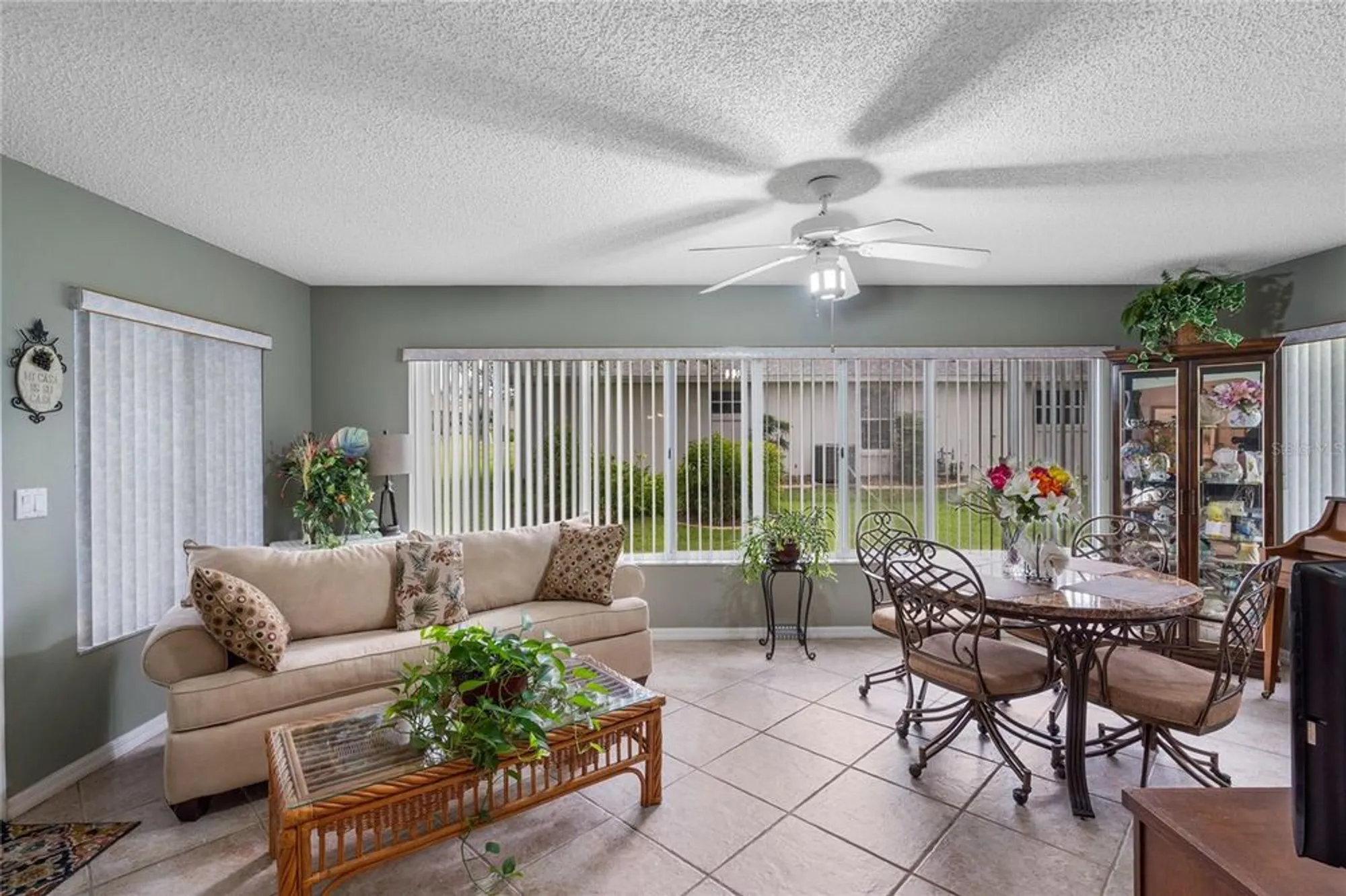 Property Slideshow image 15 of 47 | 27107 racquet cir, Leesburg, FL, 34748