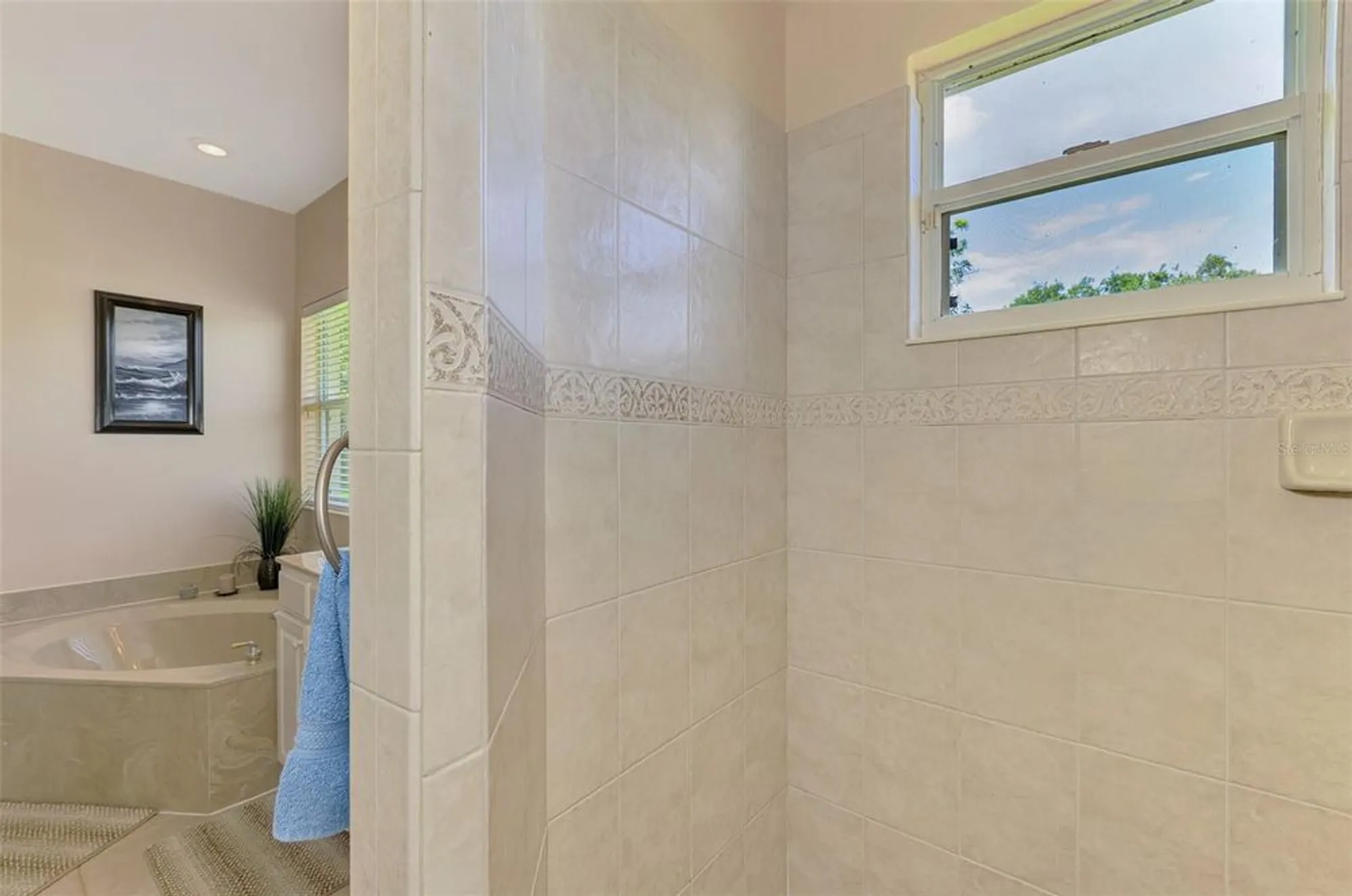 Property Slideshow image 37 of 62 | 6644 butlers crest dr, Bradenton, FL, 34203