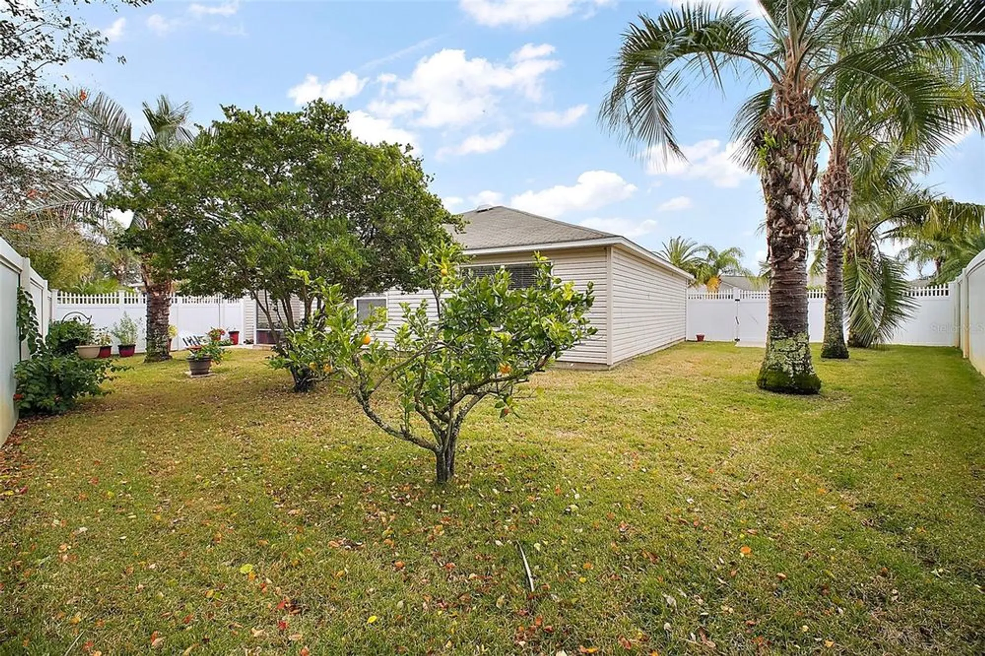 Property Slideshow image 10 of 30 | 2378 ridgeway ct, The Villages, FL, 32162