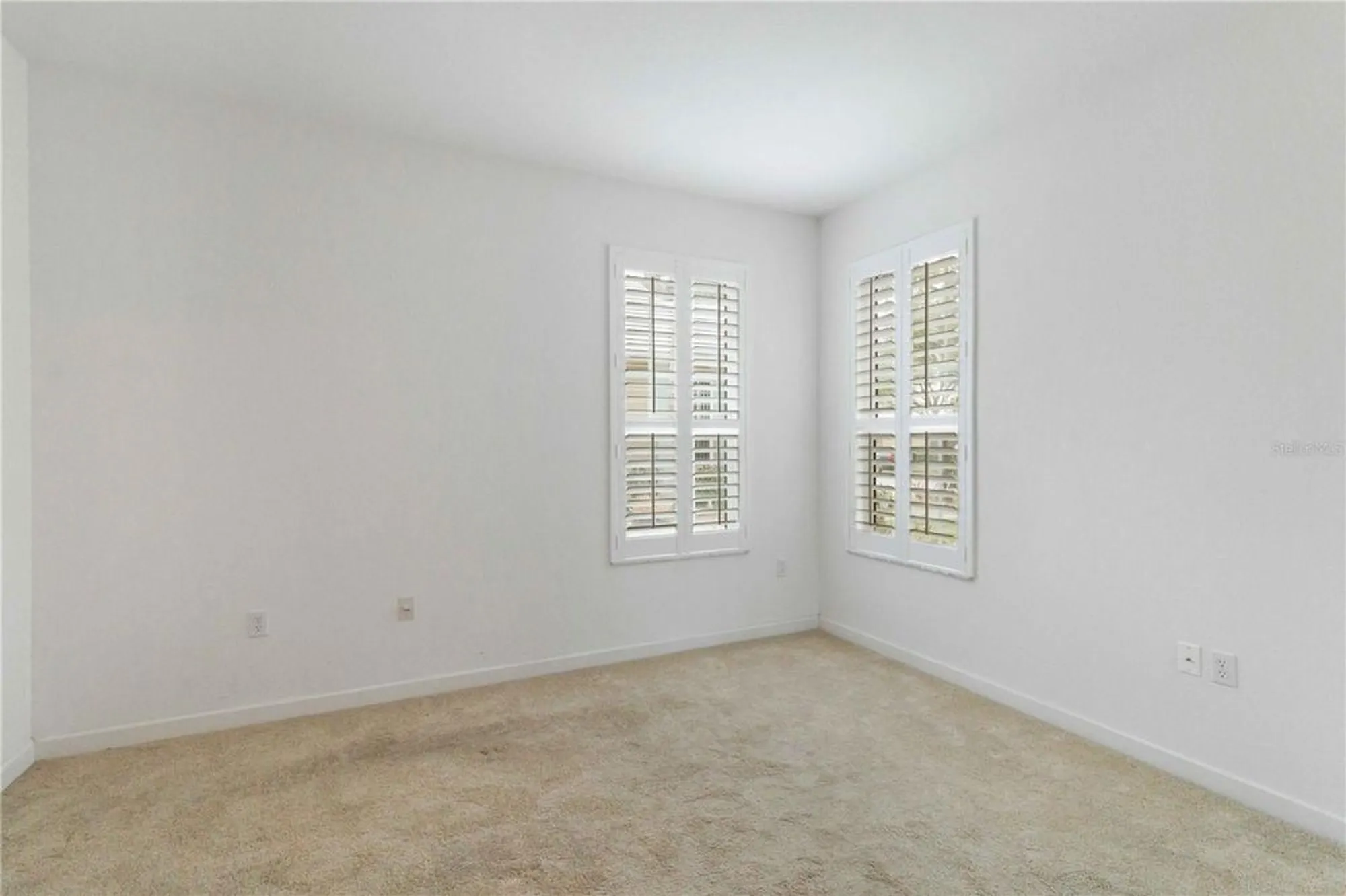 Property Slideshow image 31 of 51 | 4939 lakescene pl, Sarasota, FL, 34243