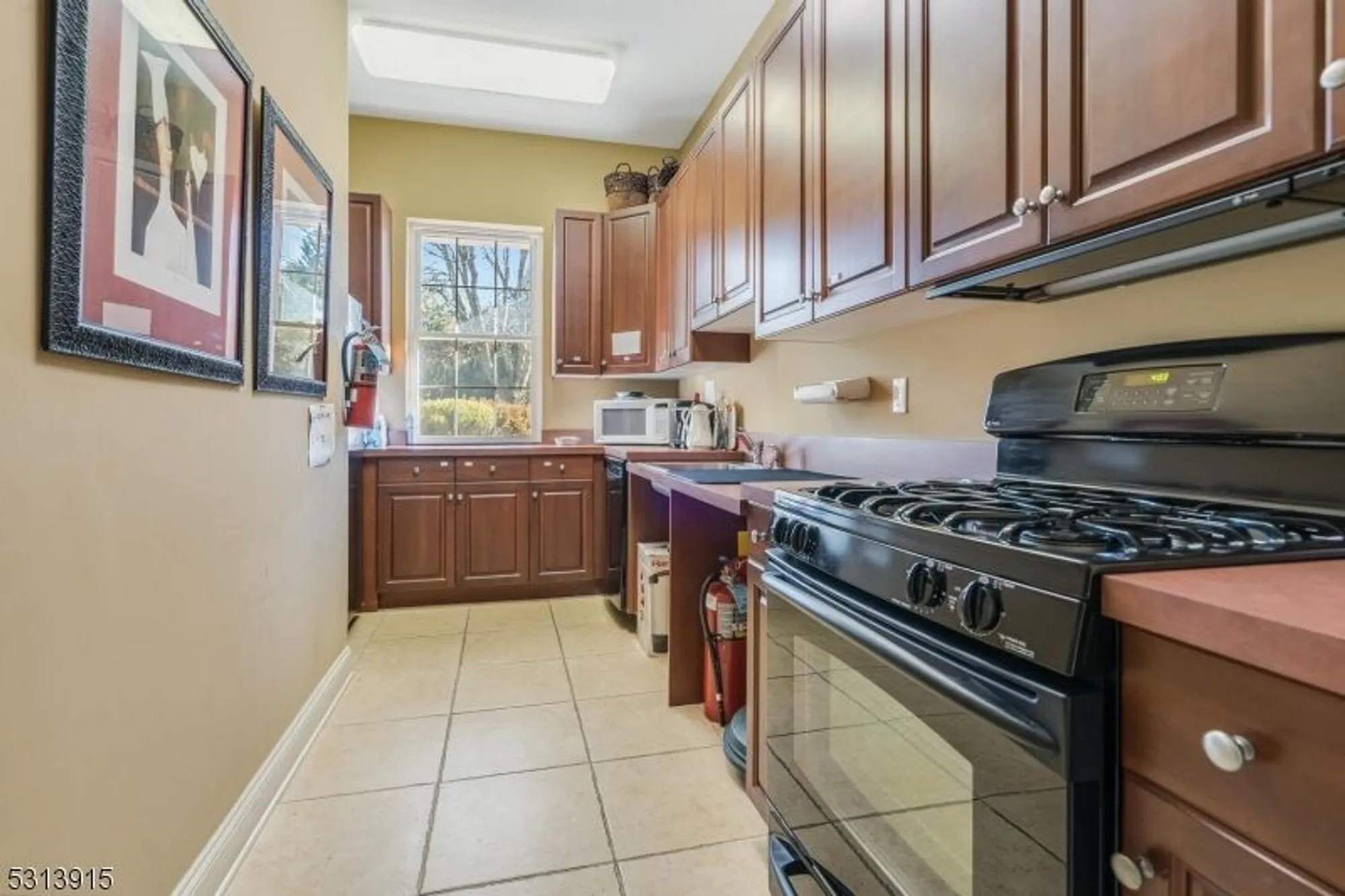 Property Slideshow image 26 of 48 | 6015 brookfield glen dr # 15, Belvidere, NJ, 07823