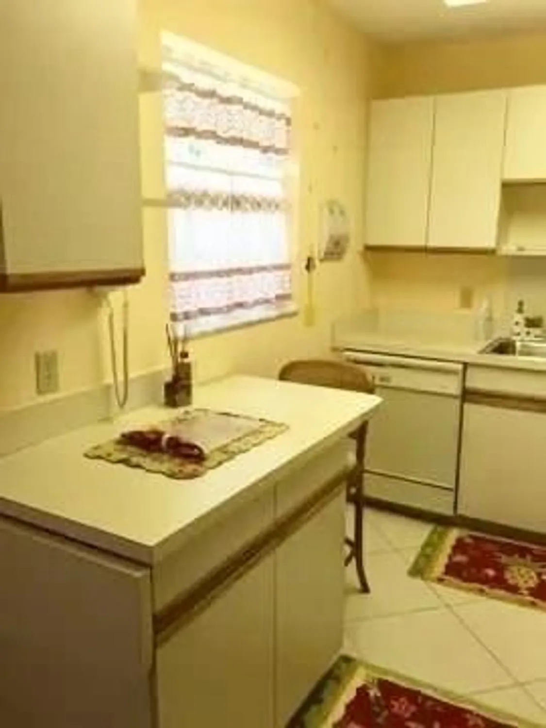 Property Slideshow image 4 of 22 | 26 lake vista trl apt 203, Port St Lucie, FL, 34952