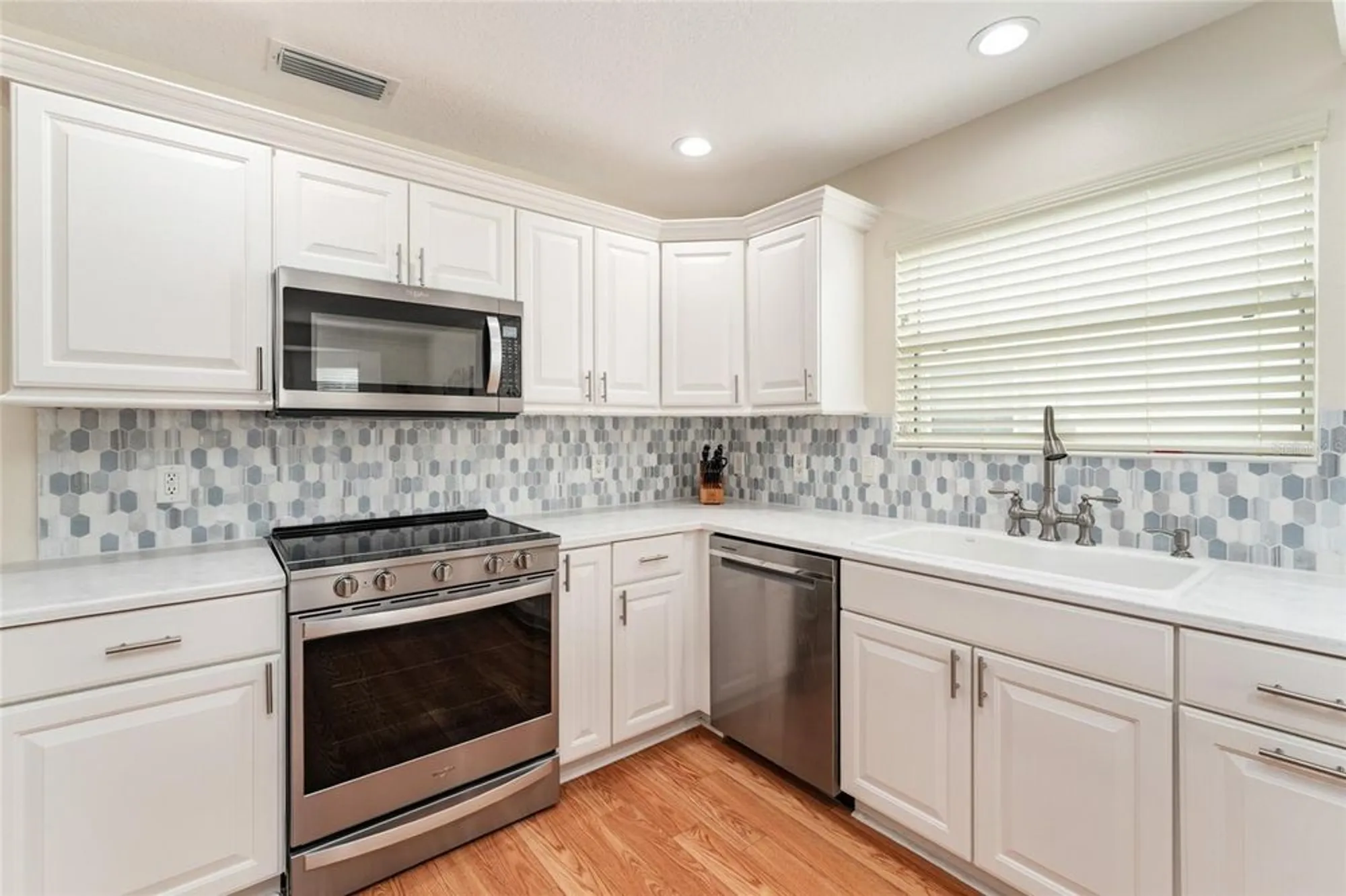 Property Slideshow image 10 of 47 | 1553 gumwood dr, The Villages, FL, 32162