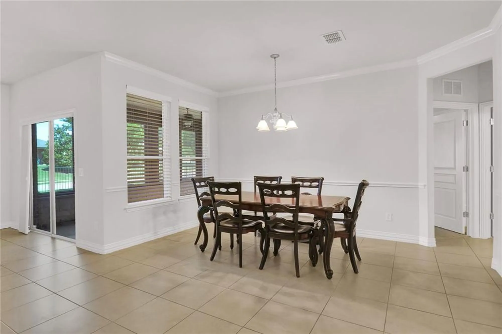 Property Slideshow image 12 of 27 | 862 carrington greens dr, Frisco, TX, 75036