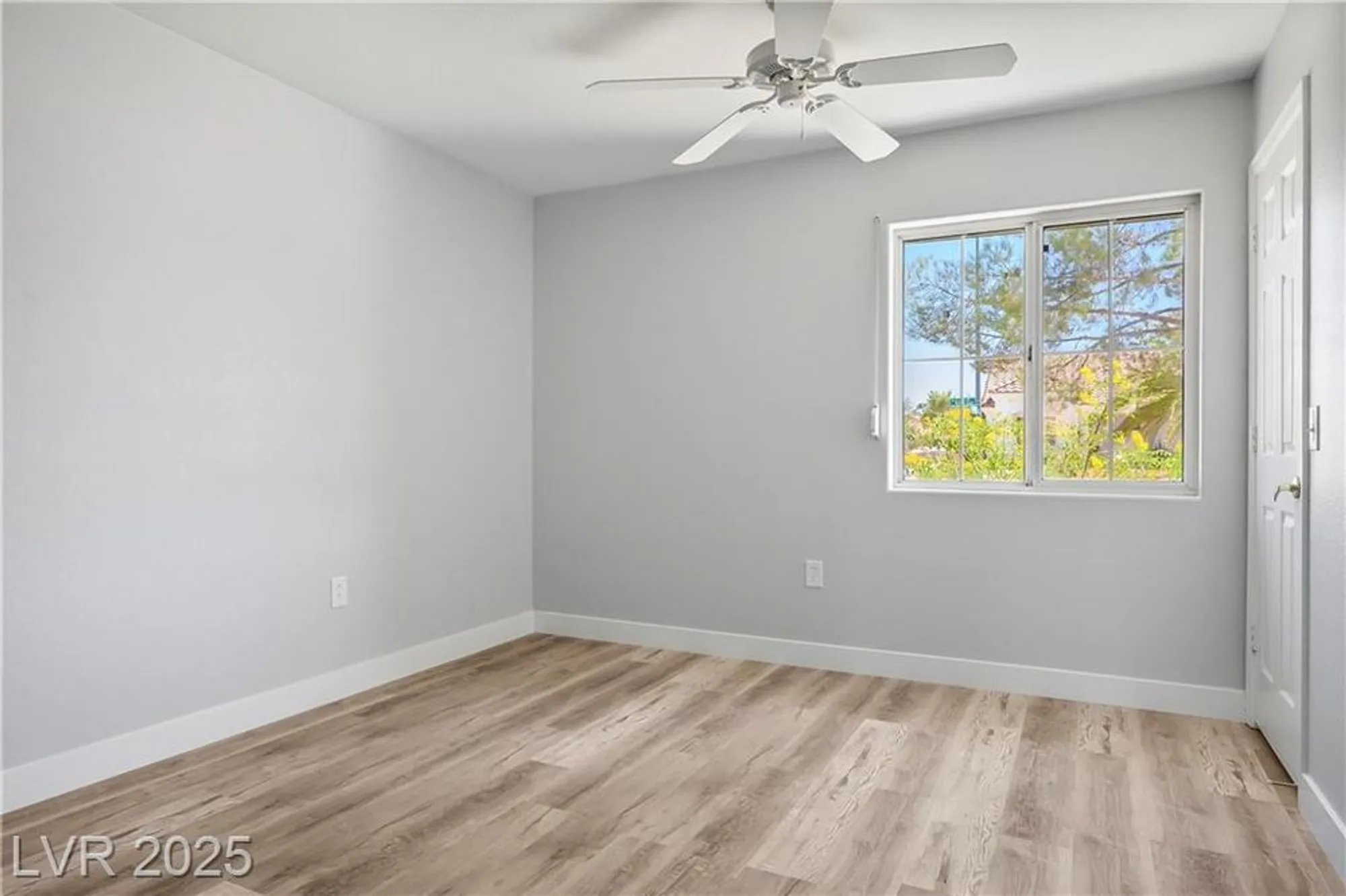 Property Slideshow image 30 of 59 | 8500 gull dr, Las Vegas, NV, 89134