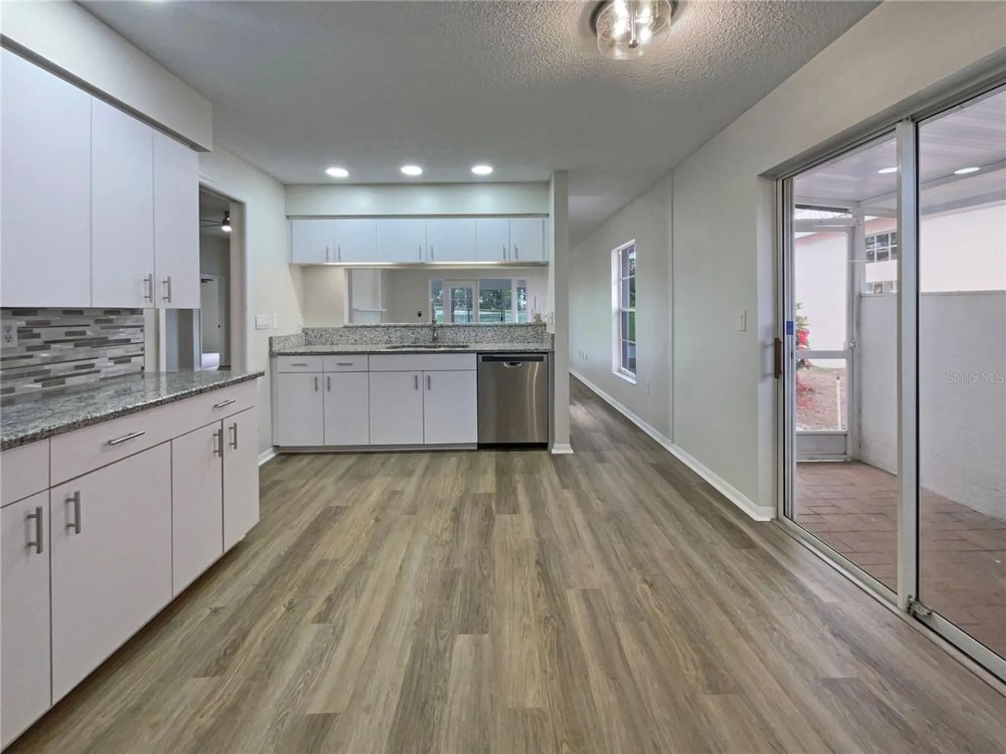 Property Slideshow image 18 of 34 | 7526 fairlinks ct, Sarasota, FL, 34243