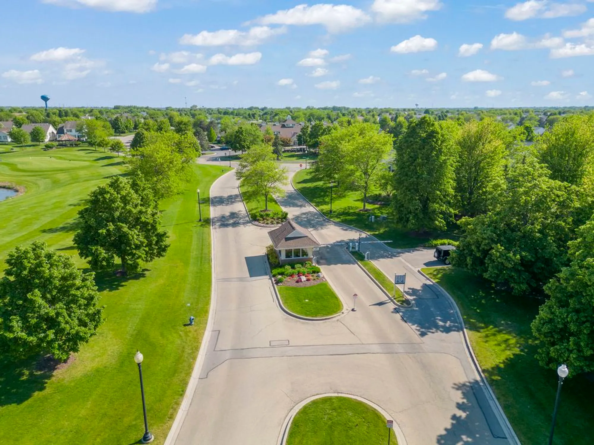 Property Slideshow image 37 of 58 | 16174 seneca lake cir, Crest Hill, IL, 60403