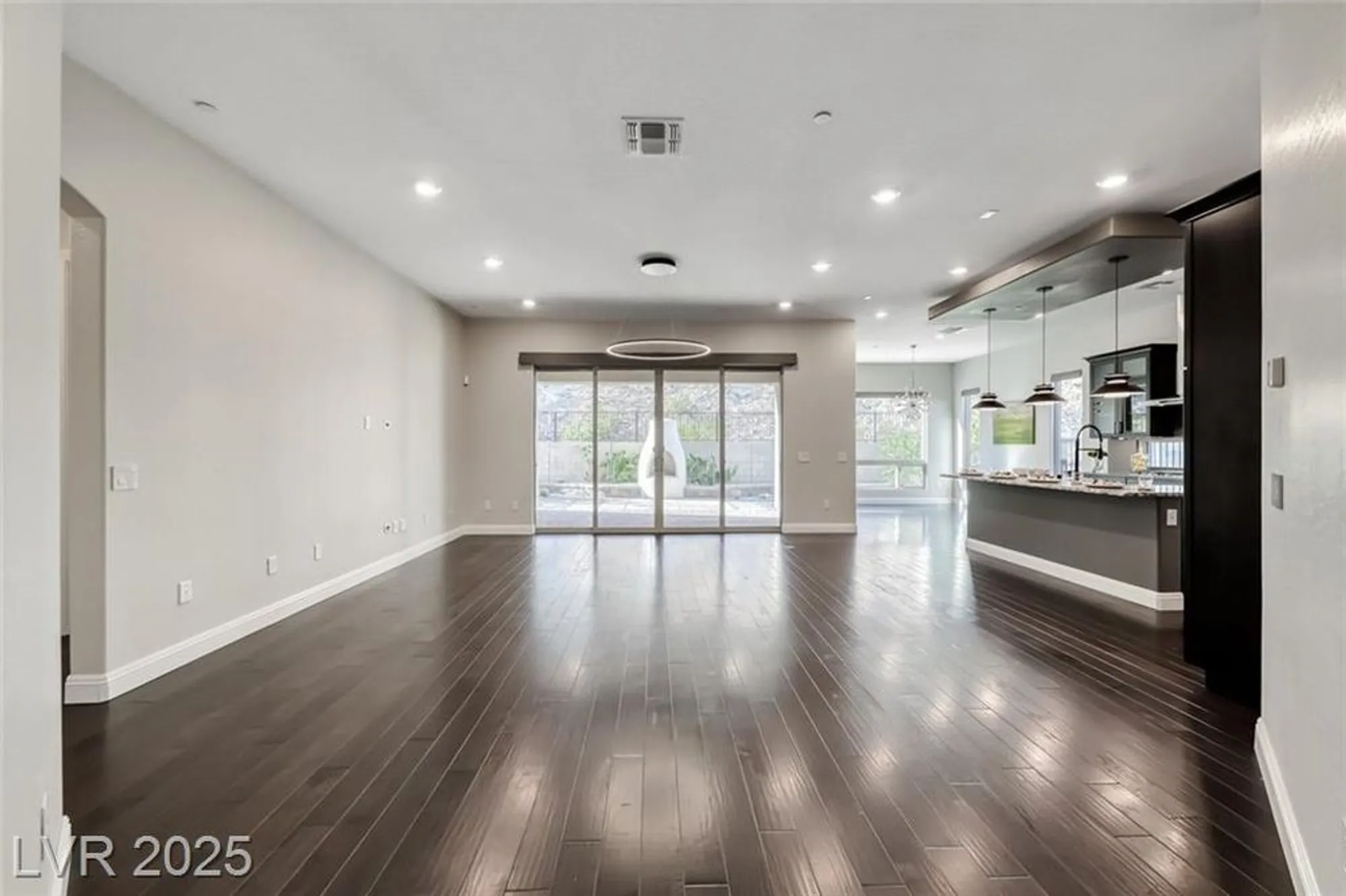 Property Slideshow image 10 of 72 | 125 mirage view dr, Henderson, NV, 89011