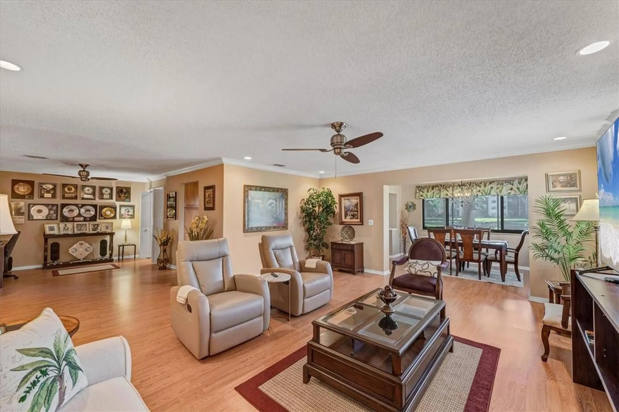 Property Slideshow image 10 of 40 | 8140 terrace garden dr n unit 103, Saint Petersburg, FL, 33709