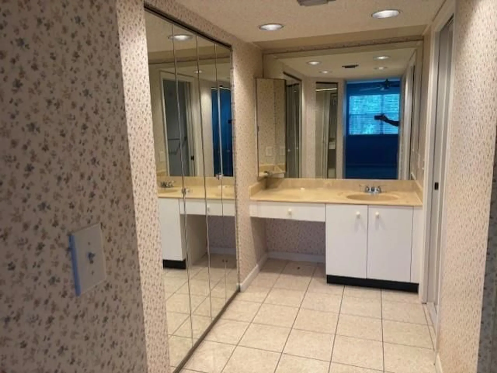 Property Slideshow image 7 of 11 | 1606 abaco dr j2, Coconut Creek, FL, 33066