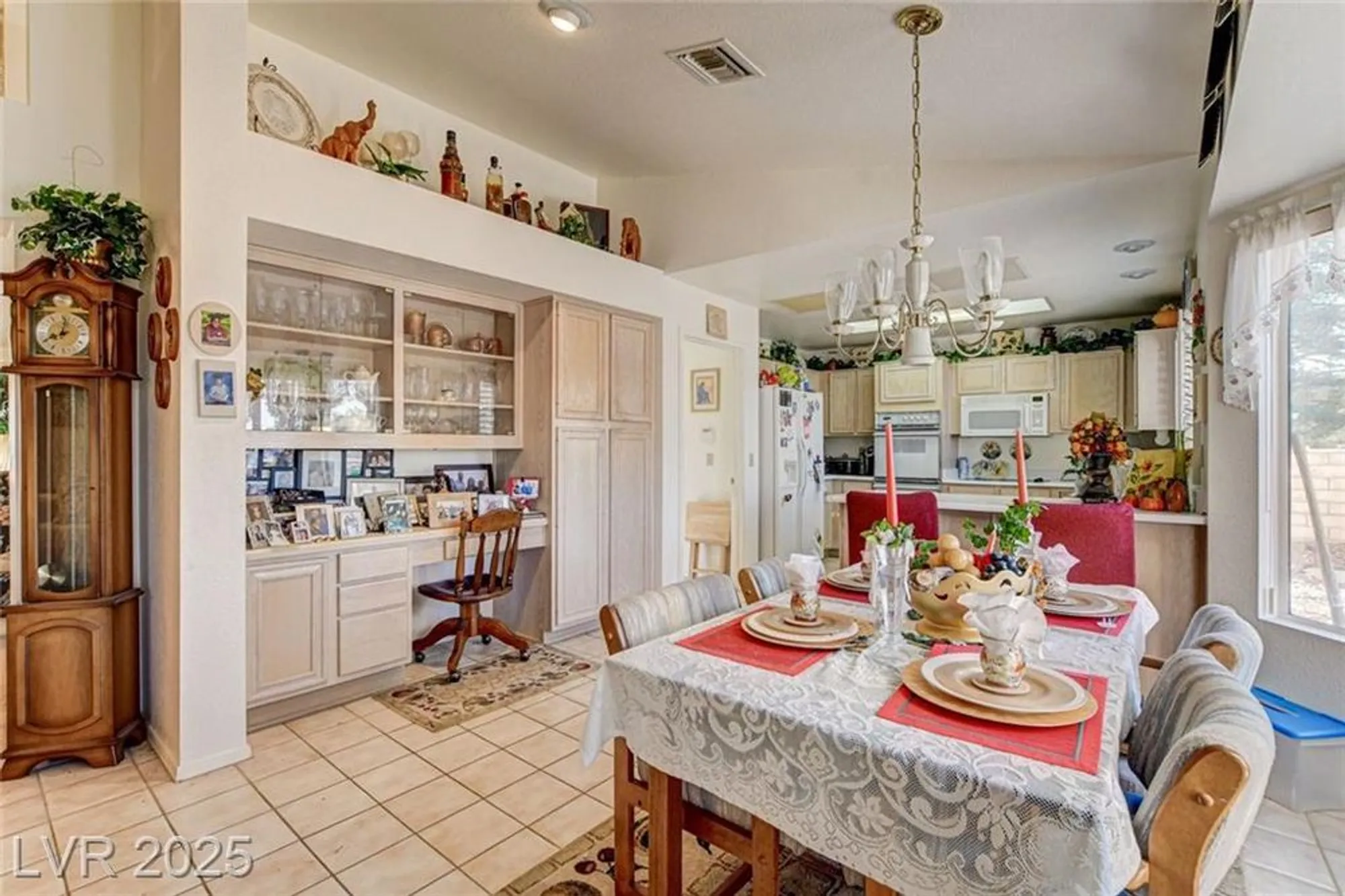 Property Slideshow image 21 of 48 | 8844 sunny mead ct, Las Vegas, NV, 89134