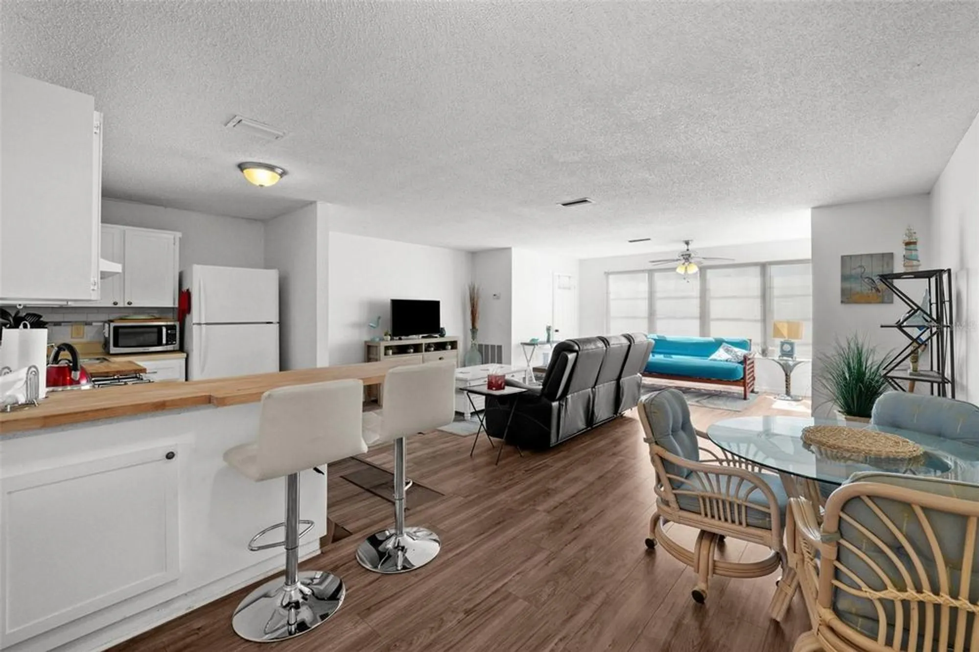 Property Slideshow image 2 of 44 | 5623 80th st n unit 506, Saint Petersburg, FL, 33709