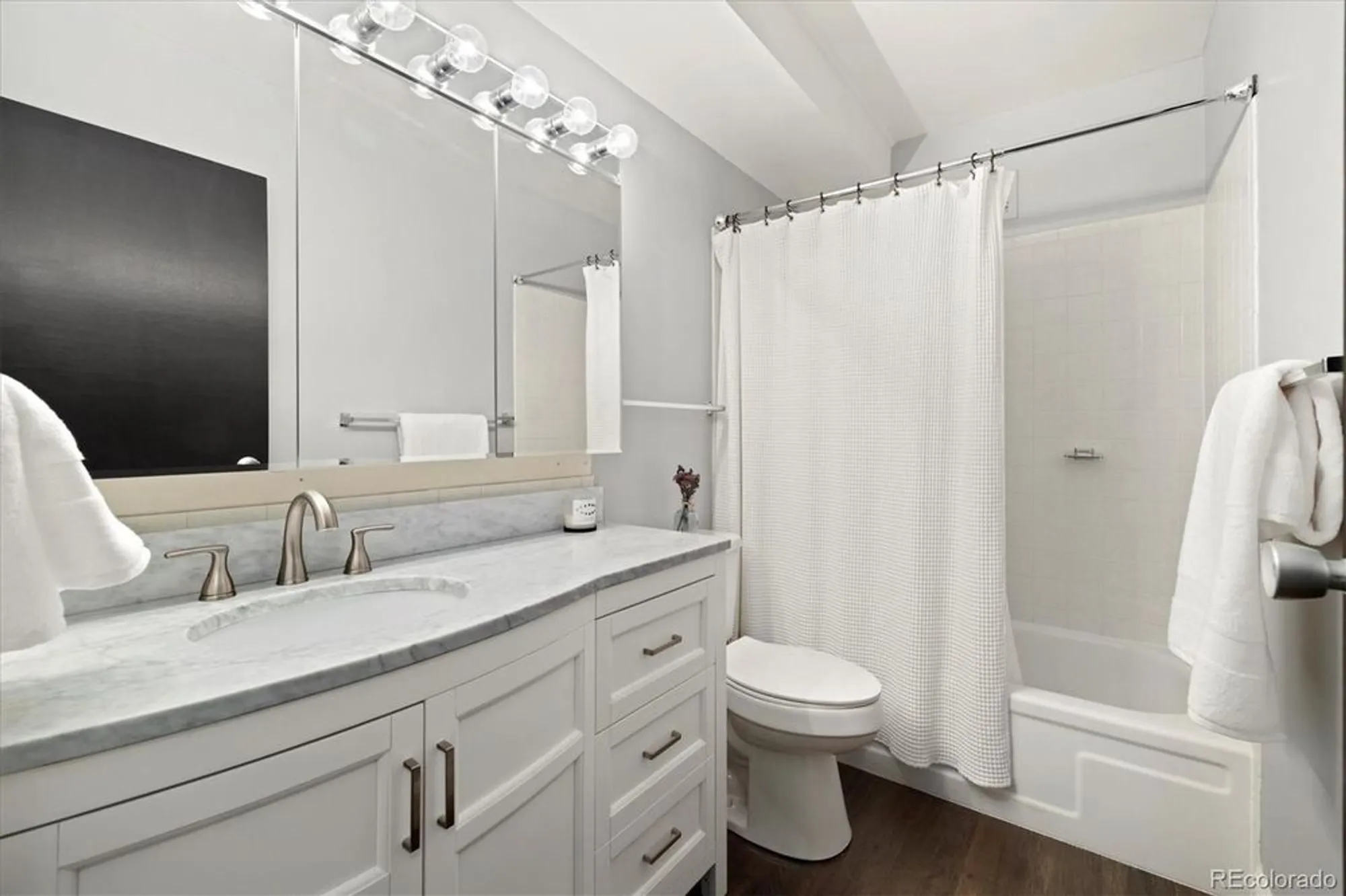 Property Slideshow image 13 of 41 | 580 s clinton st apt 9b, Denver, CO, 80247