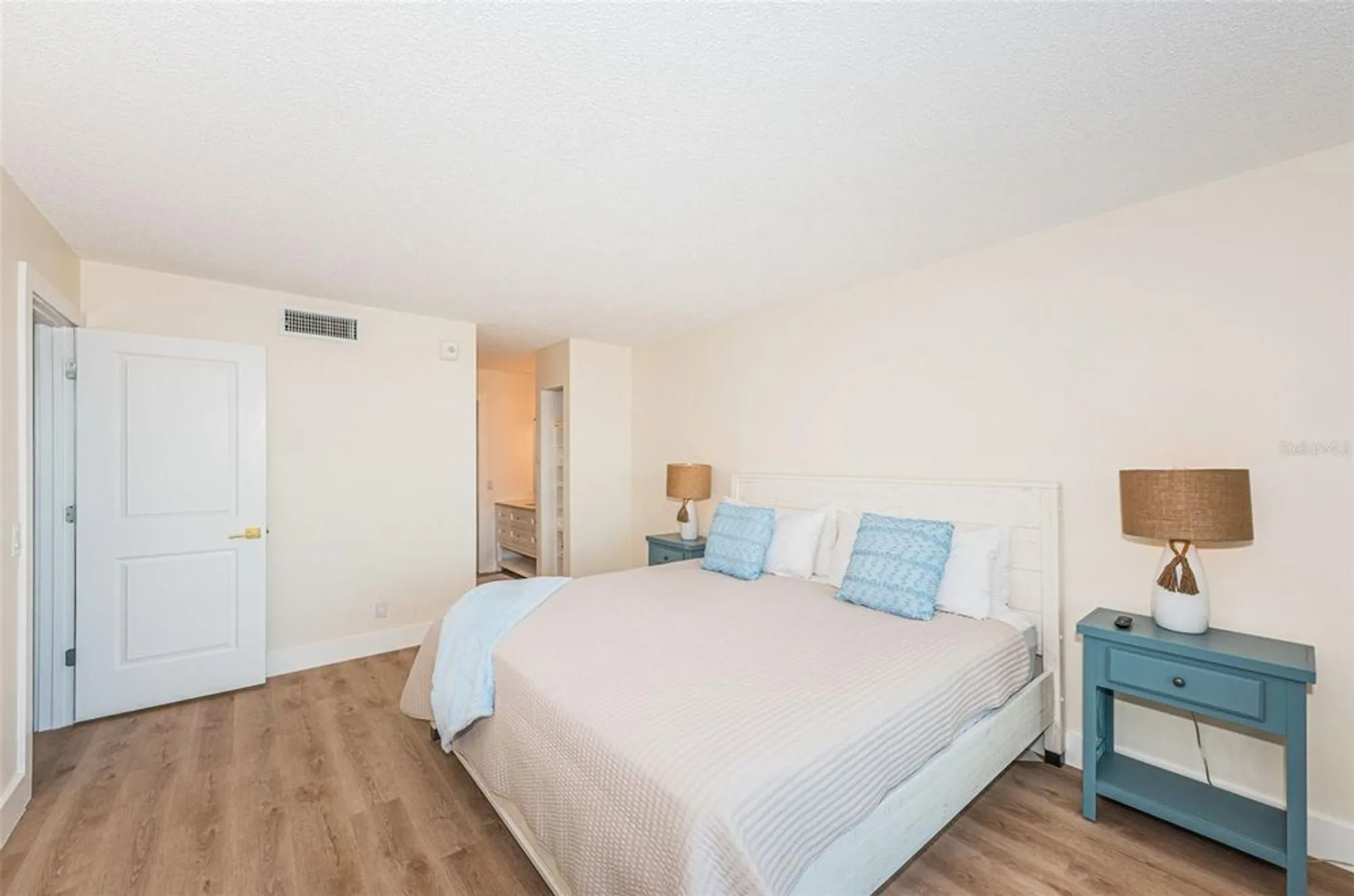 Property Slideshow image 21 of 50 | 6177 sun blvd apt 307, Saint Petersburg, FL, 33715