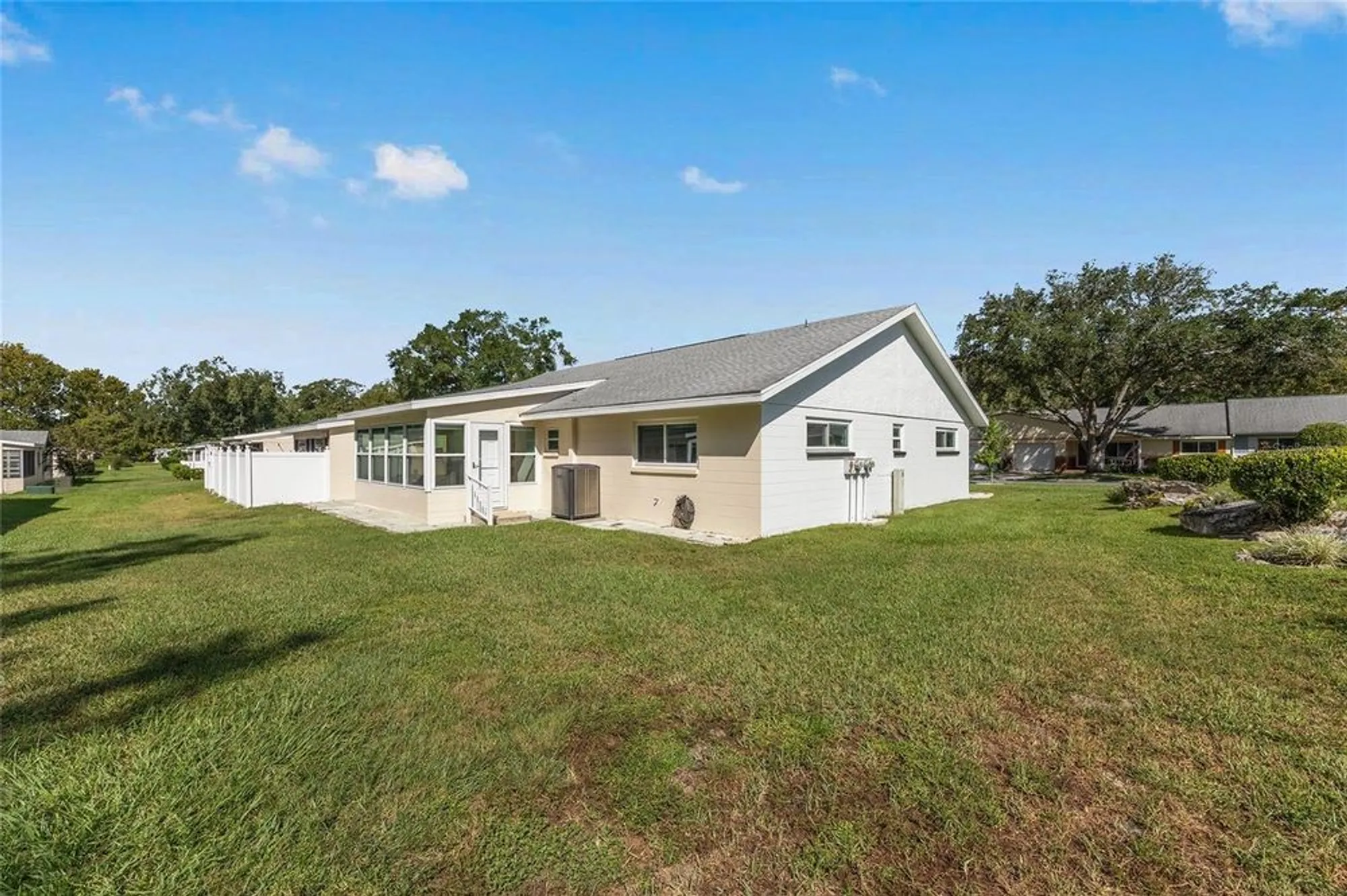 Property Slideshow image 9 of 35 | 8630 sw 94th ln a, Ocala, FL, 34481
