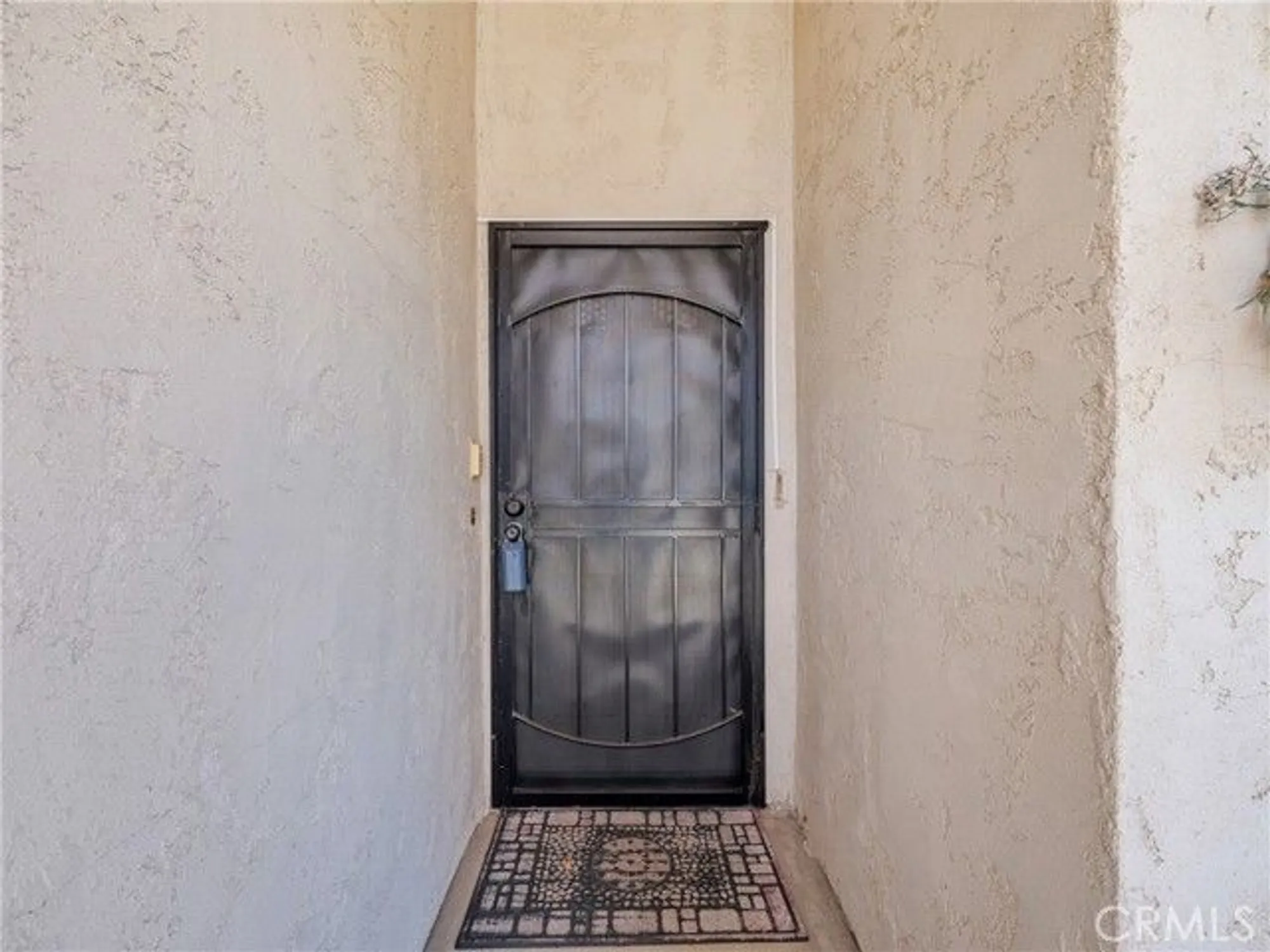 Property Slideshow image 5 of 37 | 19246 pine way, Apple Valley, CA, 92308