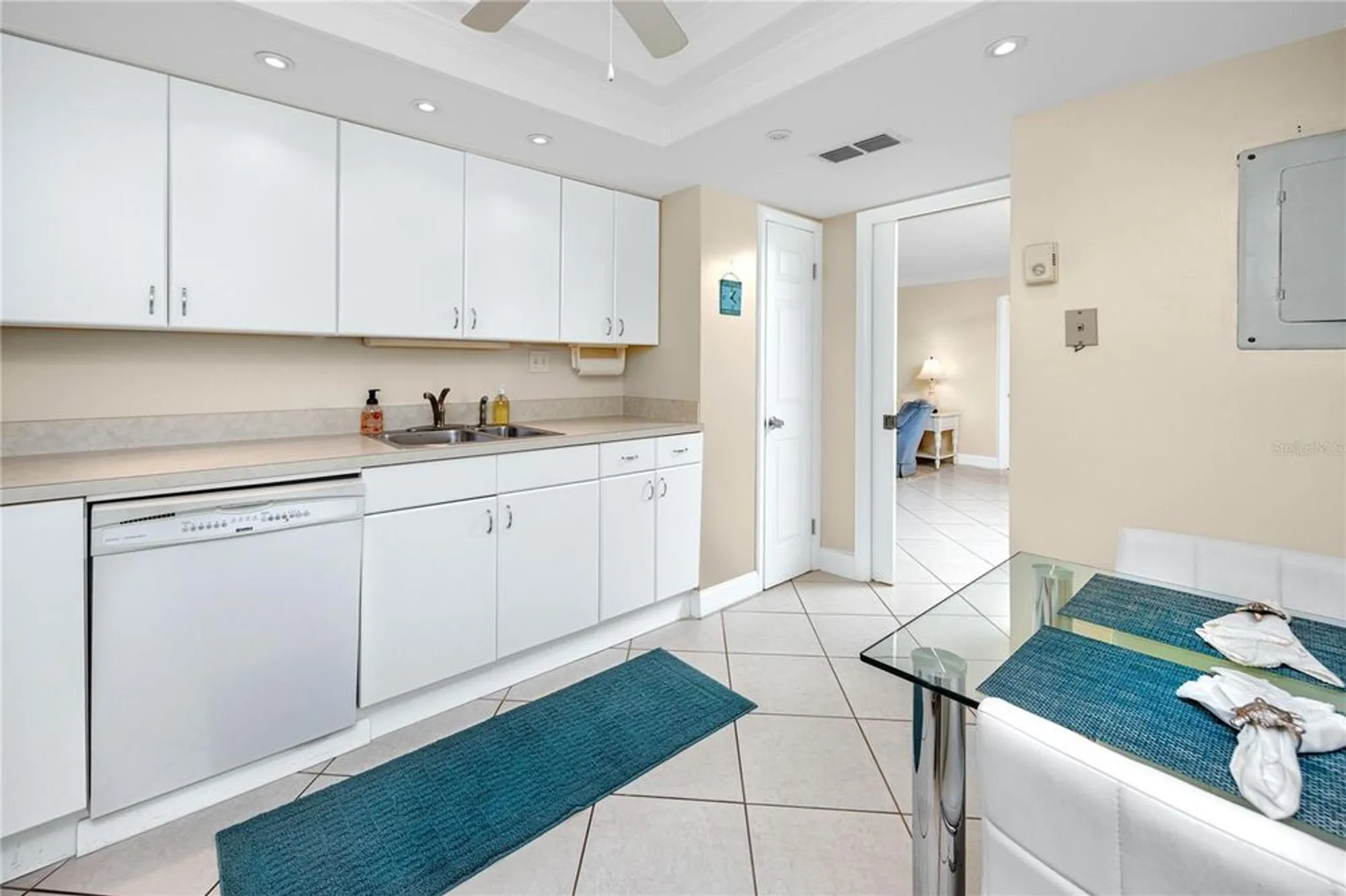 Property Slideshow image 16 of 45 | 19029 us highway 19 n apt 9-607, Clearwater, FL, 33764