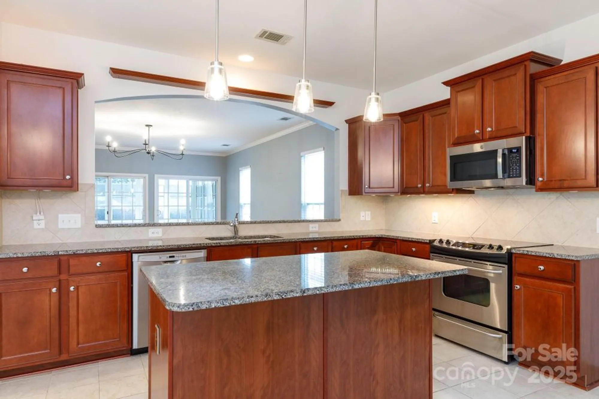 Property Slideshow image 4 of 45 | 52538 winchester st, Fort Mill, SC, 29707