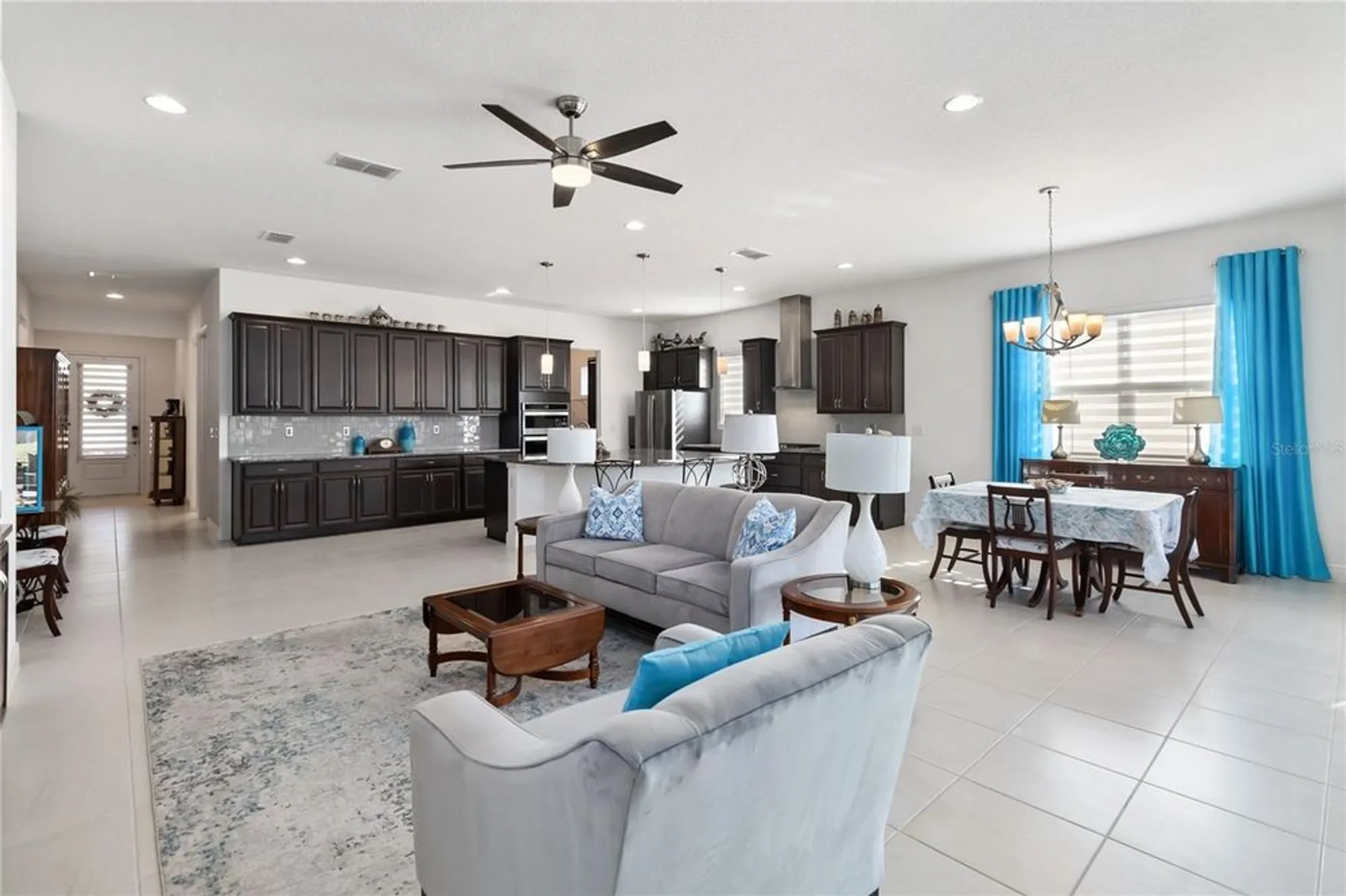 Property Slideshow image 8 of 58 | 5014 e fountainwood dr, Saint Cloud, FL, 34772