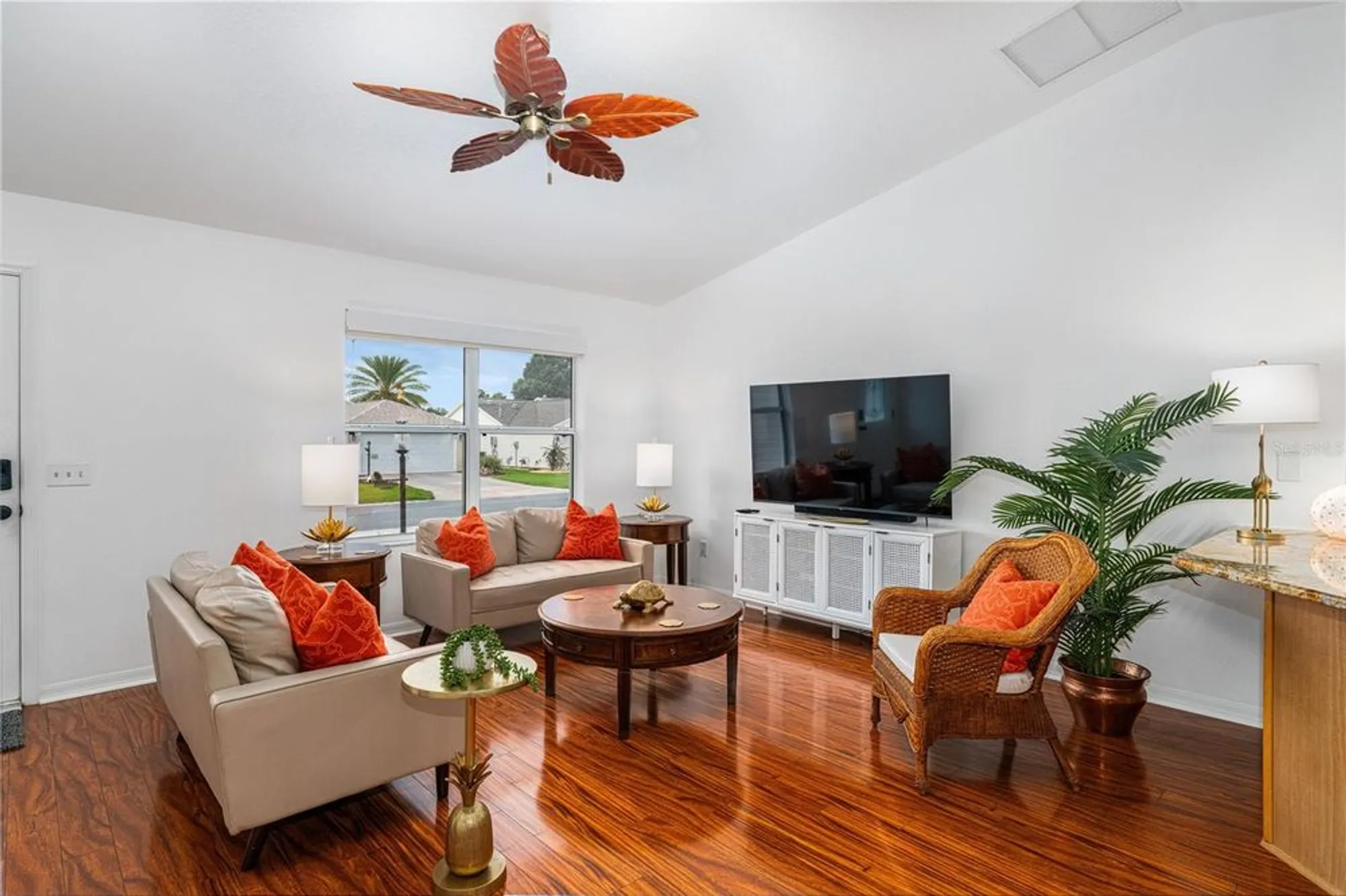 Property Slideshow image 5 of 32 | 987 candler pl, The Villages, FL, 32162