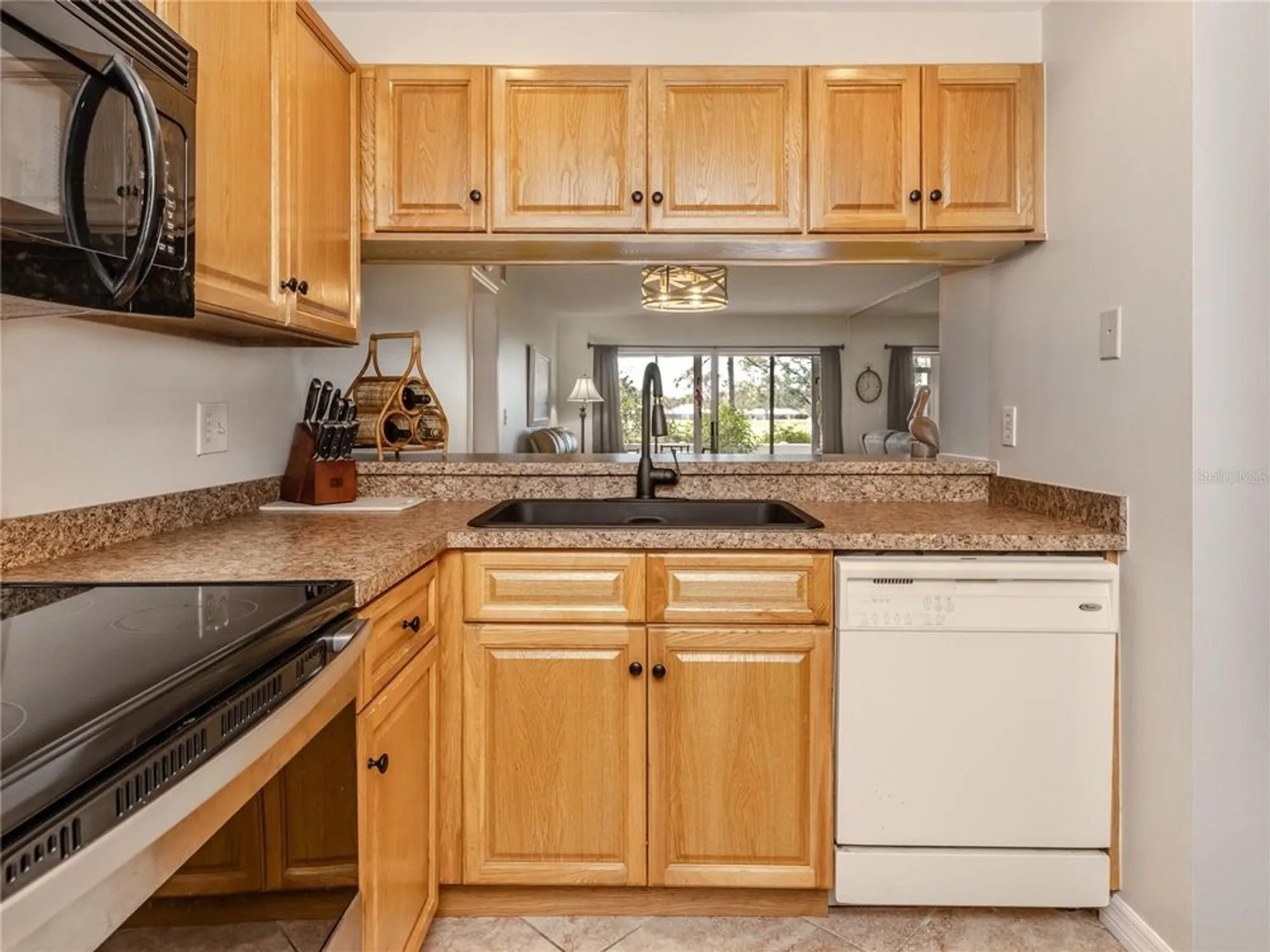 Property Slideshow image 15 of 68 | 437 cerromar ln unit 312, Venice, FL, 34293