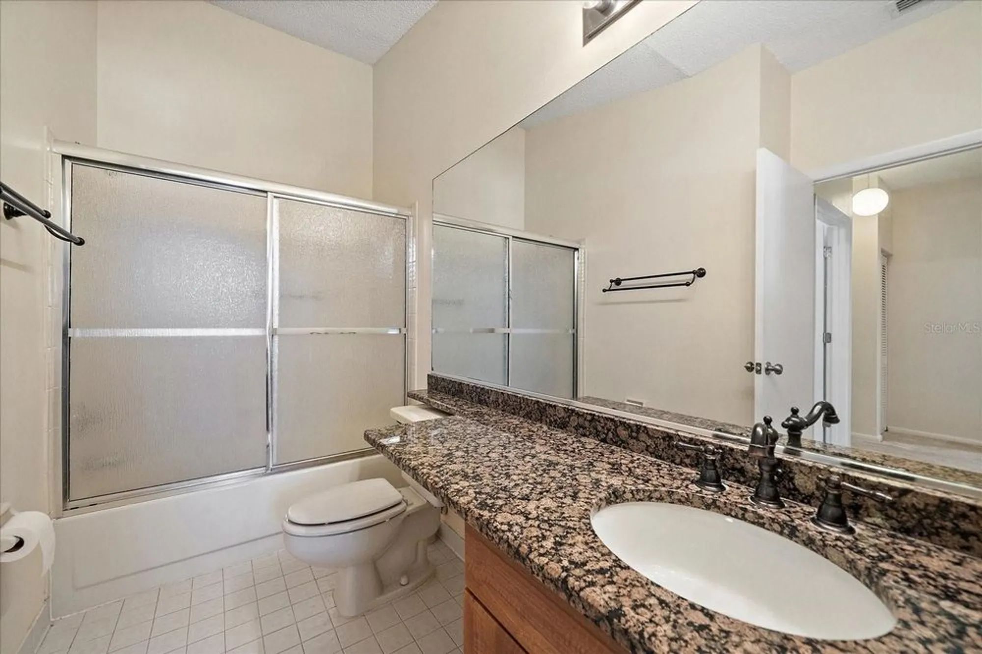 Property Slideshow image 17 of 44 | 5268 heron way 204, Sarasota, FL, 34231