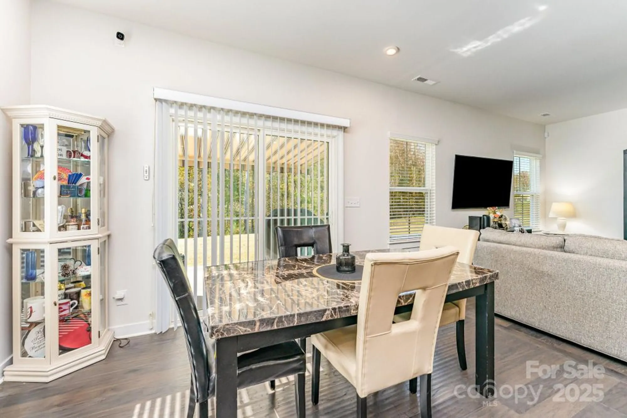 Property Slideshow image 9 of 24 | 10356 black locust ln, Charlotte, NC, 28215