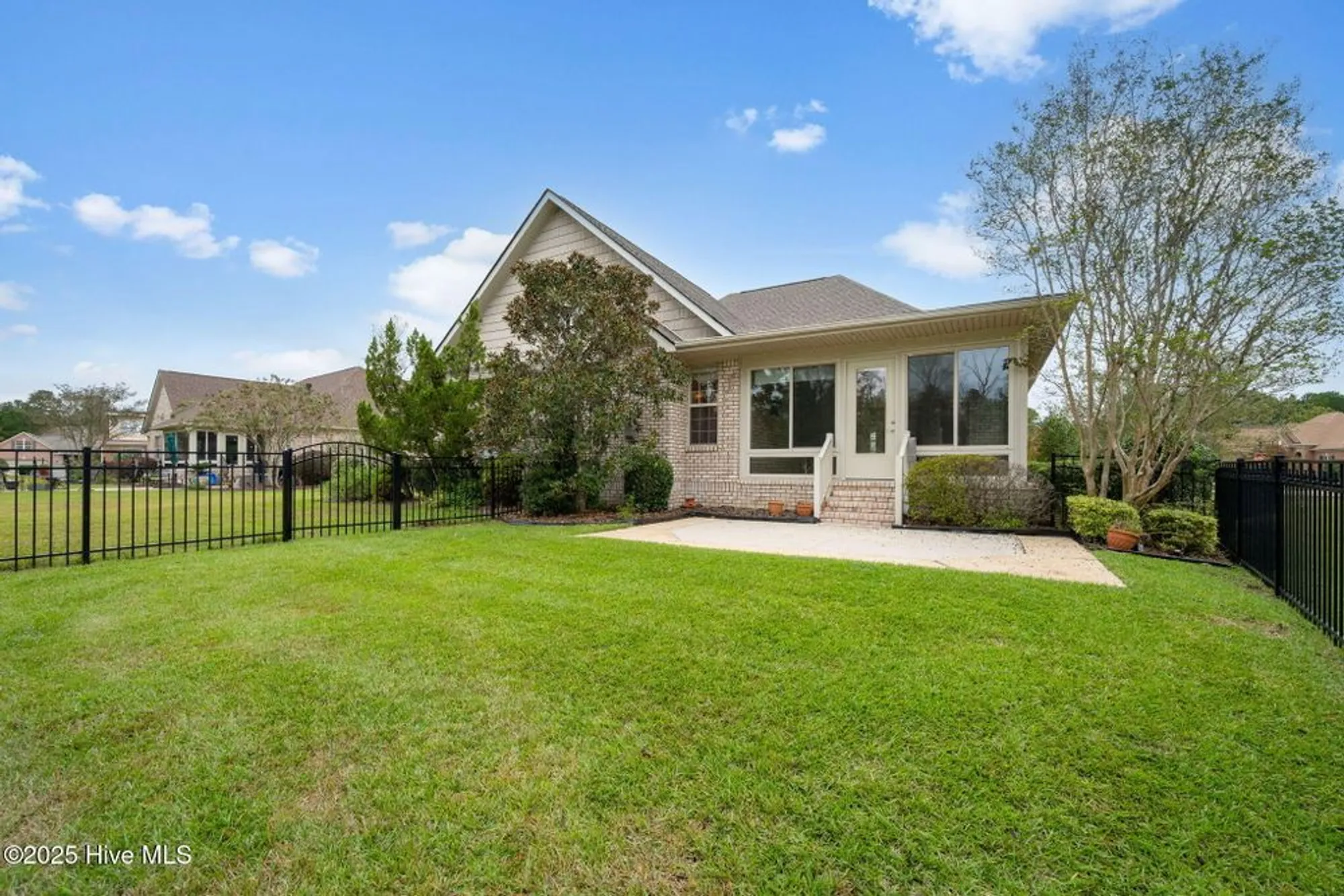 Property Slideshow image 10 of 63 | 1127 walbury ct, Leland, NC, 28451