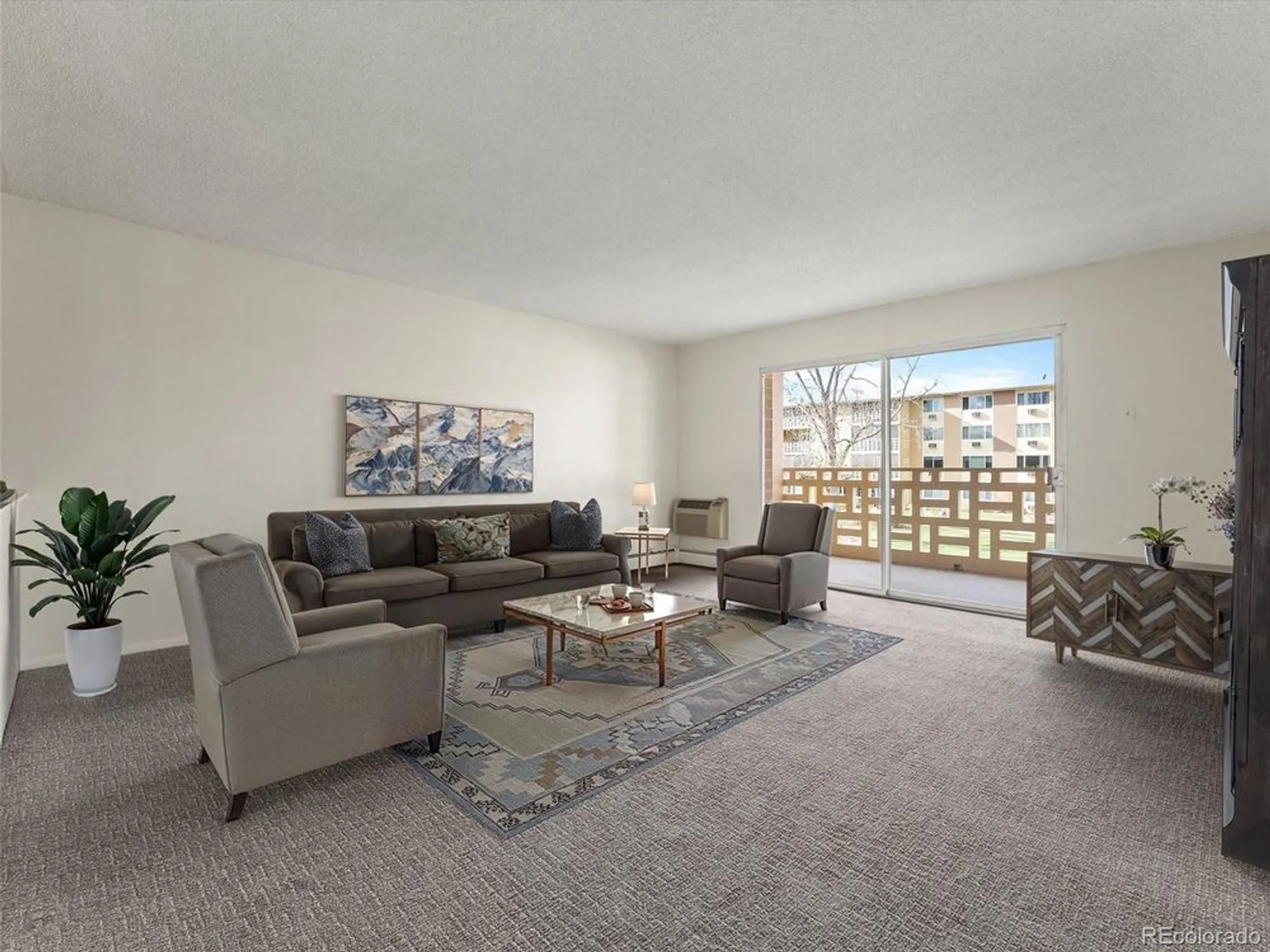 Property Slideshow image 1 of 37 | 605 s alton way 2b, Denver, CO, 80247