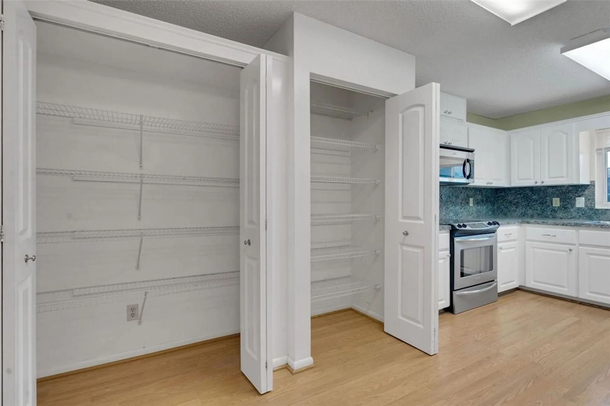 Property Slideshow image 12 of 39 | 8723 sw 93rd ln a, Ocala, FL, 34481