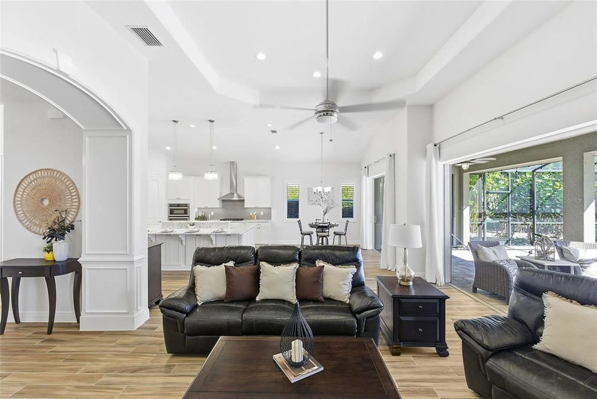 Property Slideshow image 8 of 47 | 39500 hillrise ln, Lady Lake, FL, 32159