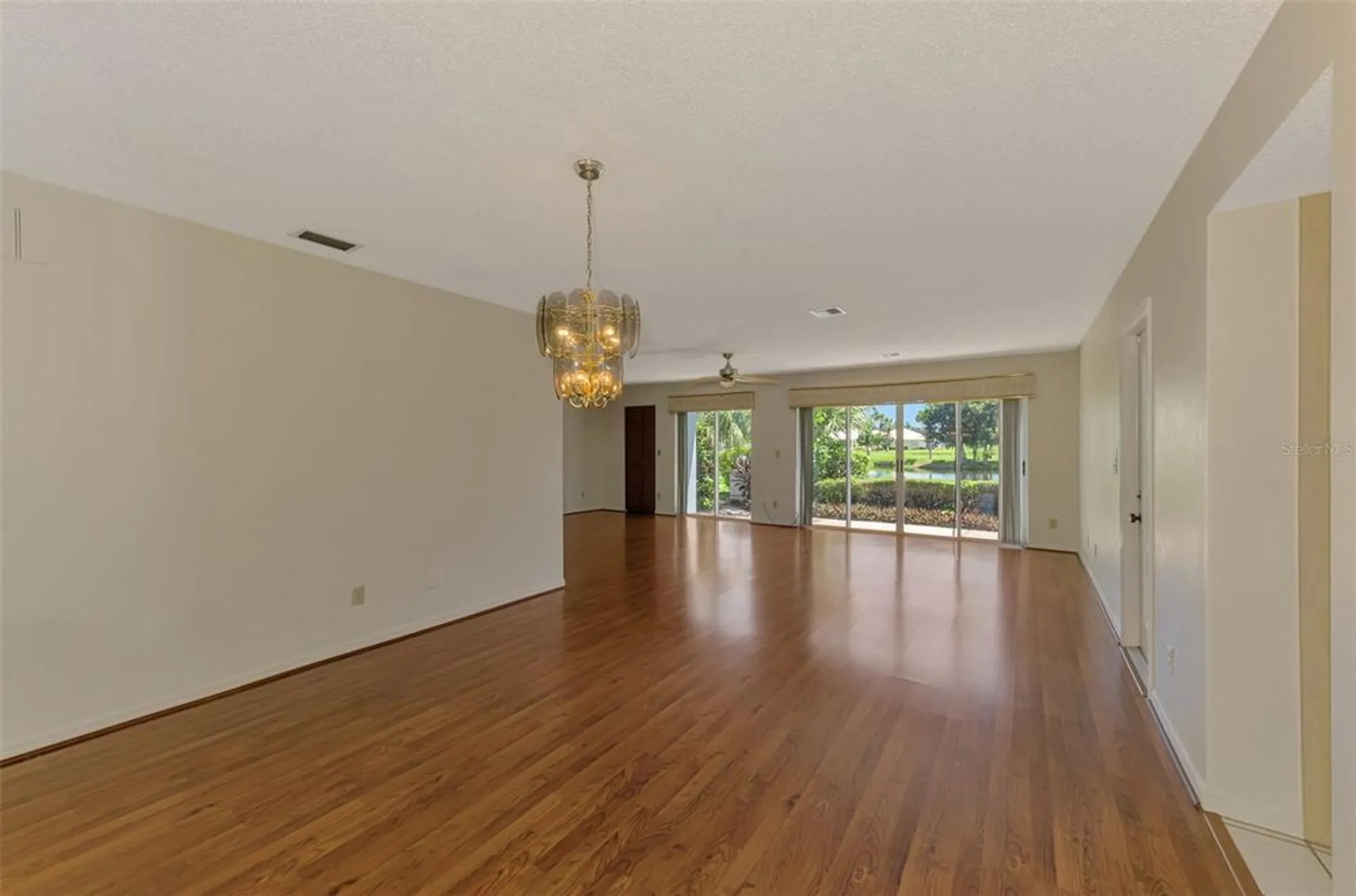 Property Slideshow image 7 of 58 | 420 wexford cir # 124, Venice, FL, 34293