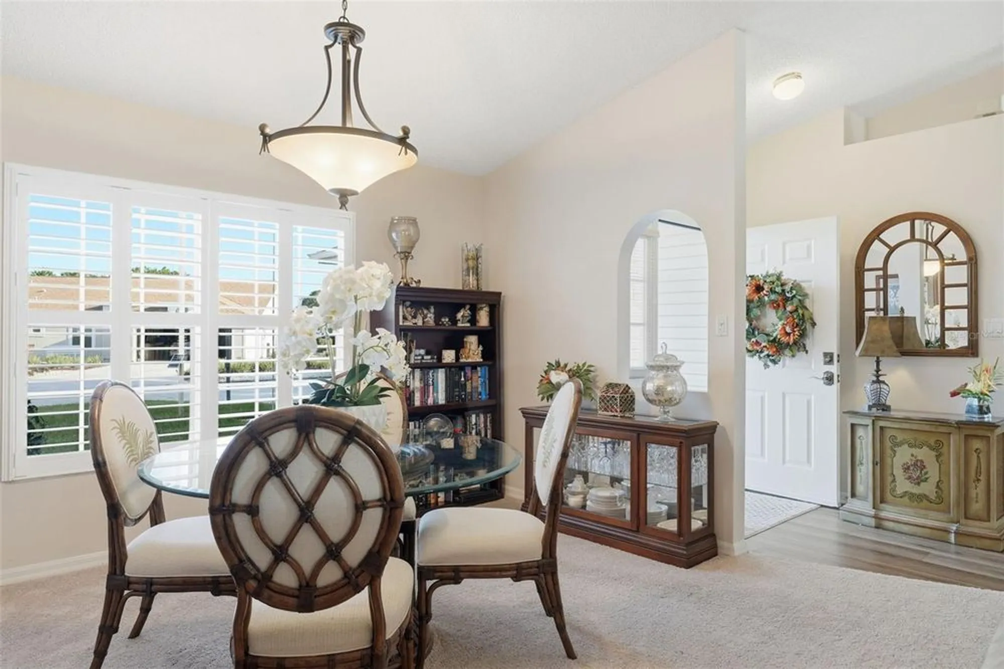 Property Slideshow image 16 of 65 | 25233 lost oak cir, Leesburg, FL, 34748