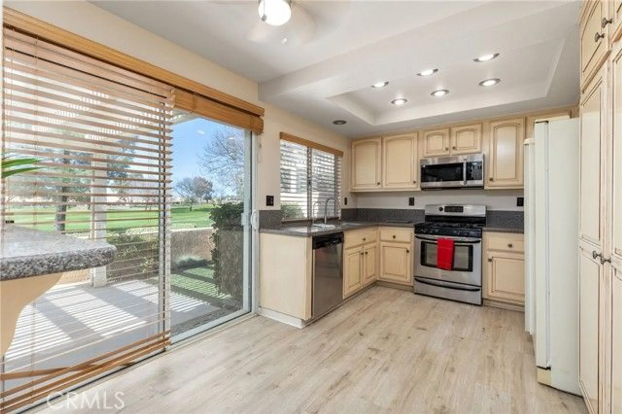 Property Slideshow image 12 of 47 | 573 la costa dr, Banning, CA, 92220