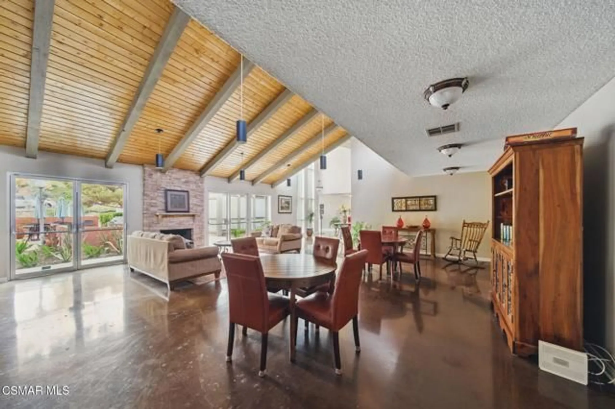 Property Slideshow image 43 of 54 | 769 birchpark cir 203, Thousand Oaks, CA, 91360