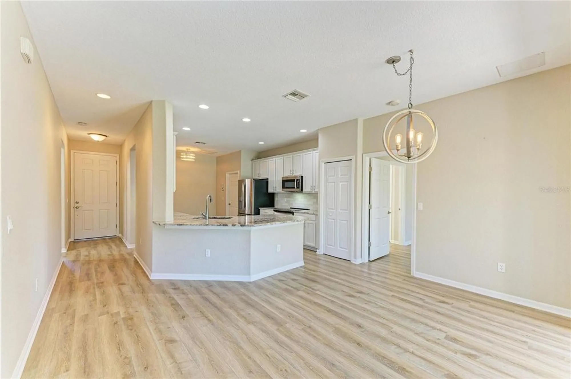 Property Slideshow image 4 of 63 | 350 river enclave ct, Bradenton, FL, 34212