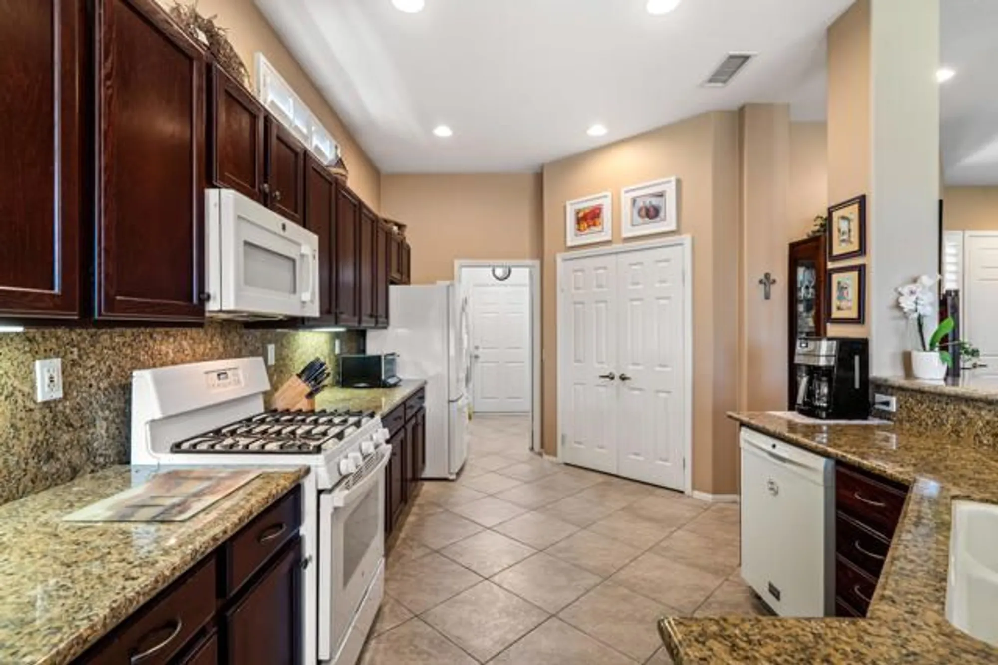 Property Slideshow image 23 of 60 | 43318 n heritage palms dr, Indio, CA, 92201
