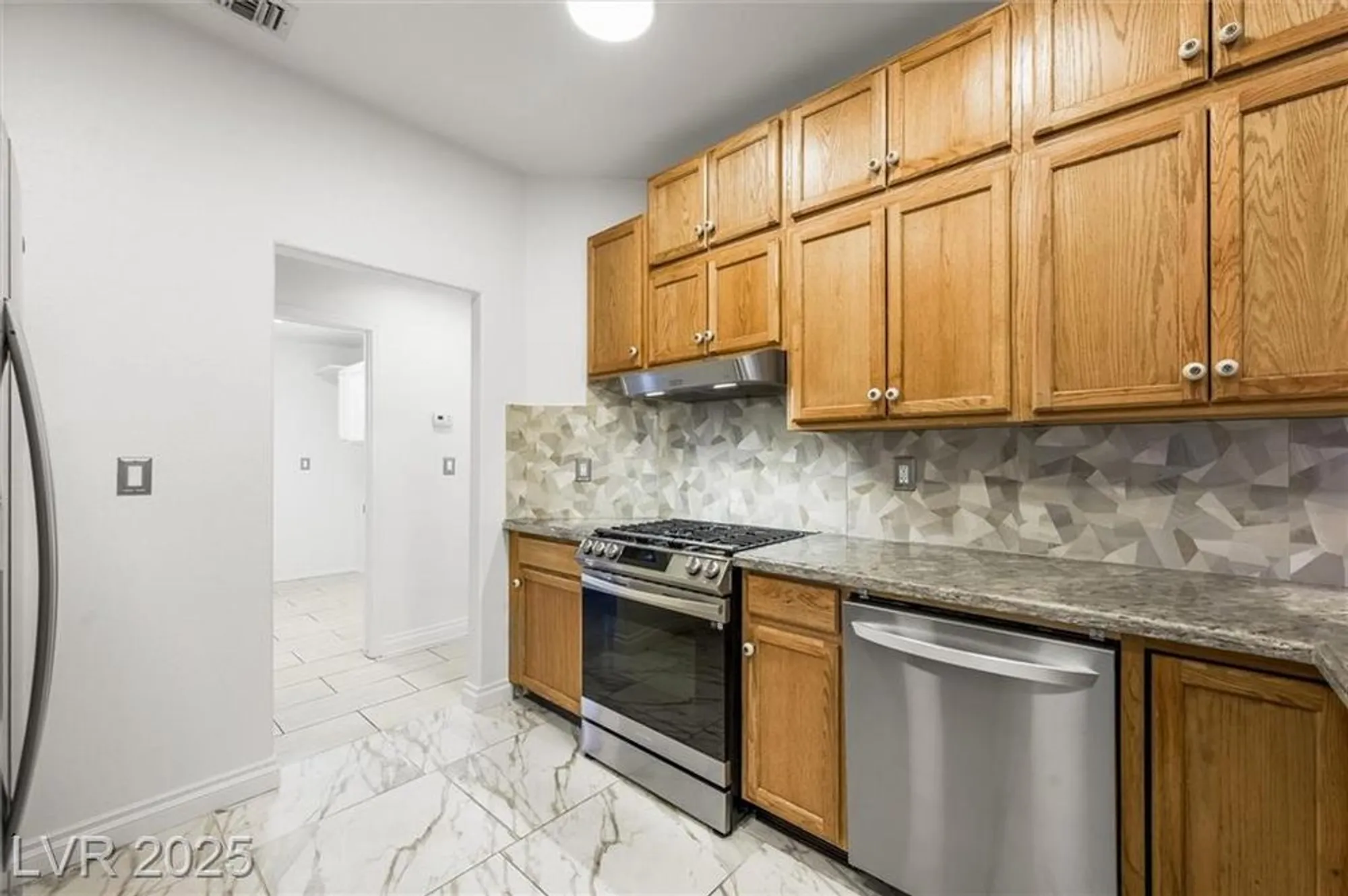 Property Slideshow image 16 of 52 | 2725 byron dr, Las Vegas, NV, 89134